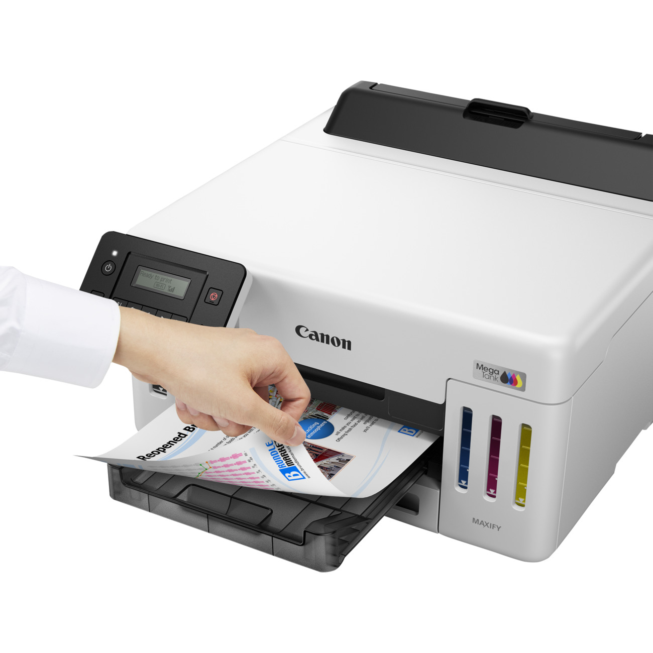 Ręka wkłada papier do drukarki Canon. Drukarka jest biała z czarnymi akcentami i pojemnikami na tusz. Papier zawiera tekst i wykresy.