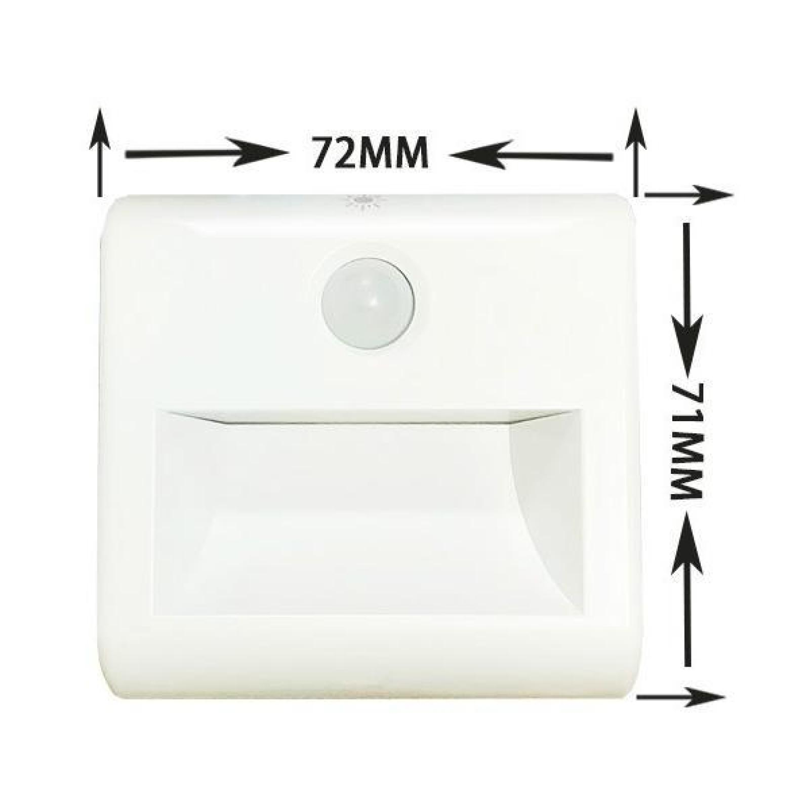Eine weiße, rechteckige Leuchte mit Sensor. Abmessungen: 72 mm breit, 71 mm hoch.