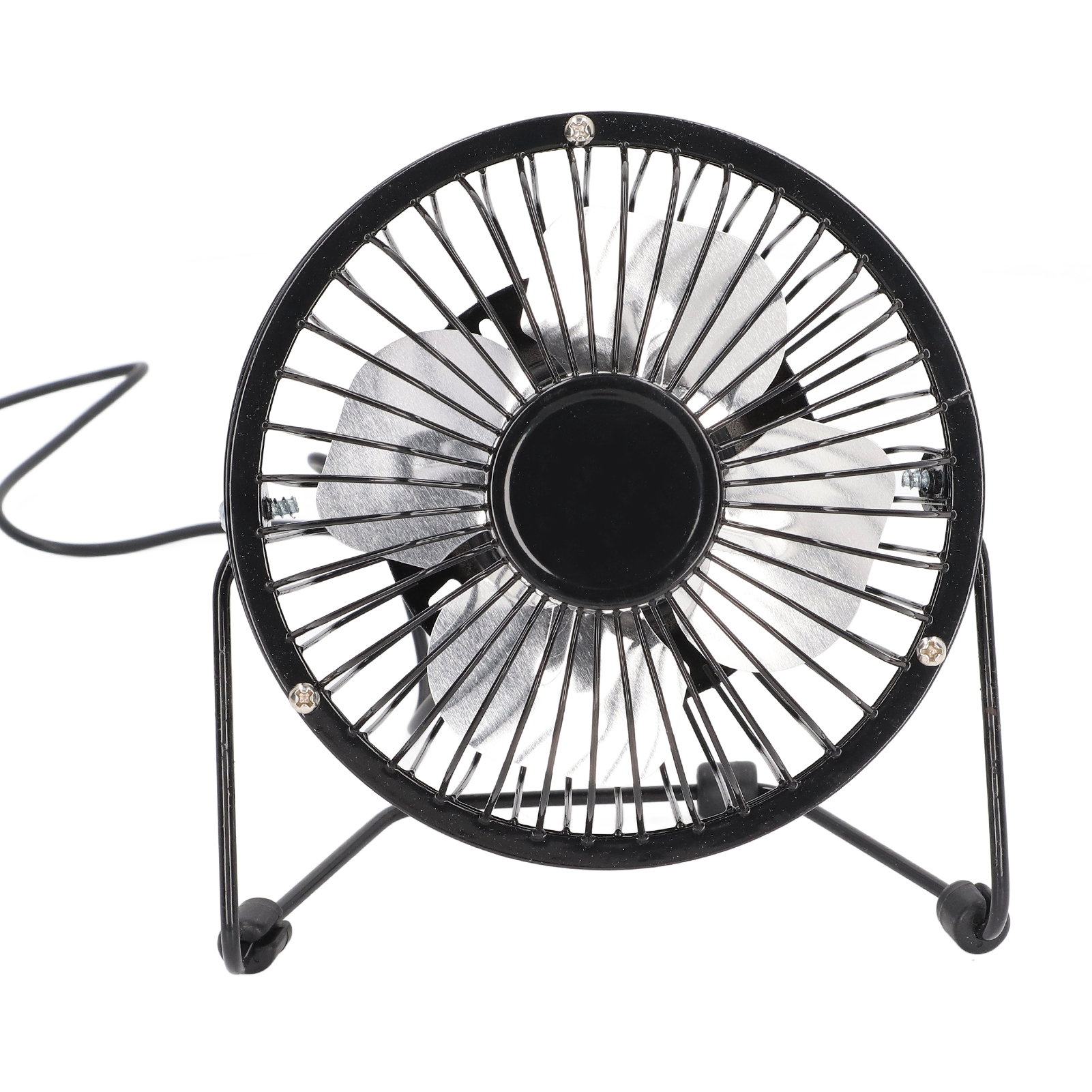 Schwarzer und silberner Schreibtischventilator auf weißem Hintergrund. Es hat einen Drahtkäfig und Flügel.