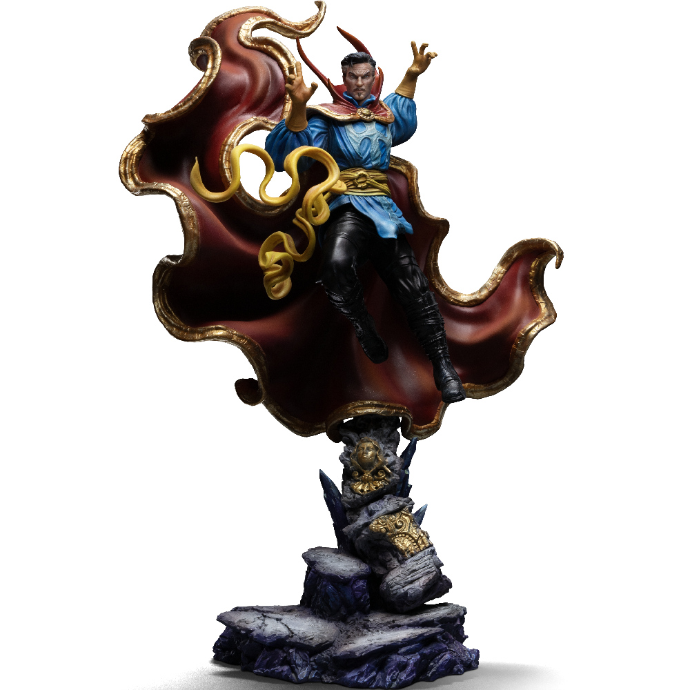 Doctor Strange Figur in blauem und schwarzem Kostüm, rotem Umhang mit goldenem Besatz, auf Felsenbasis schwebend.