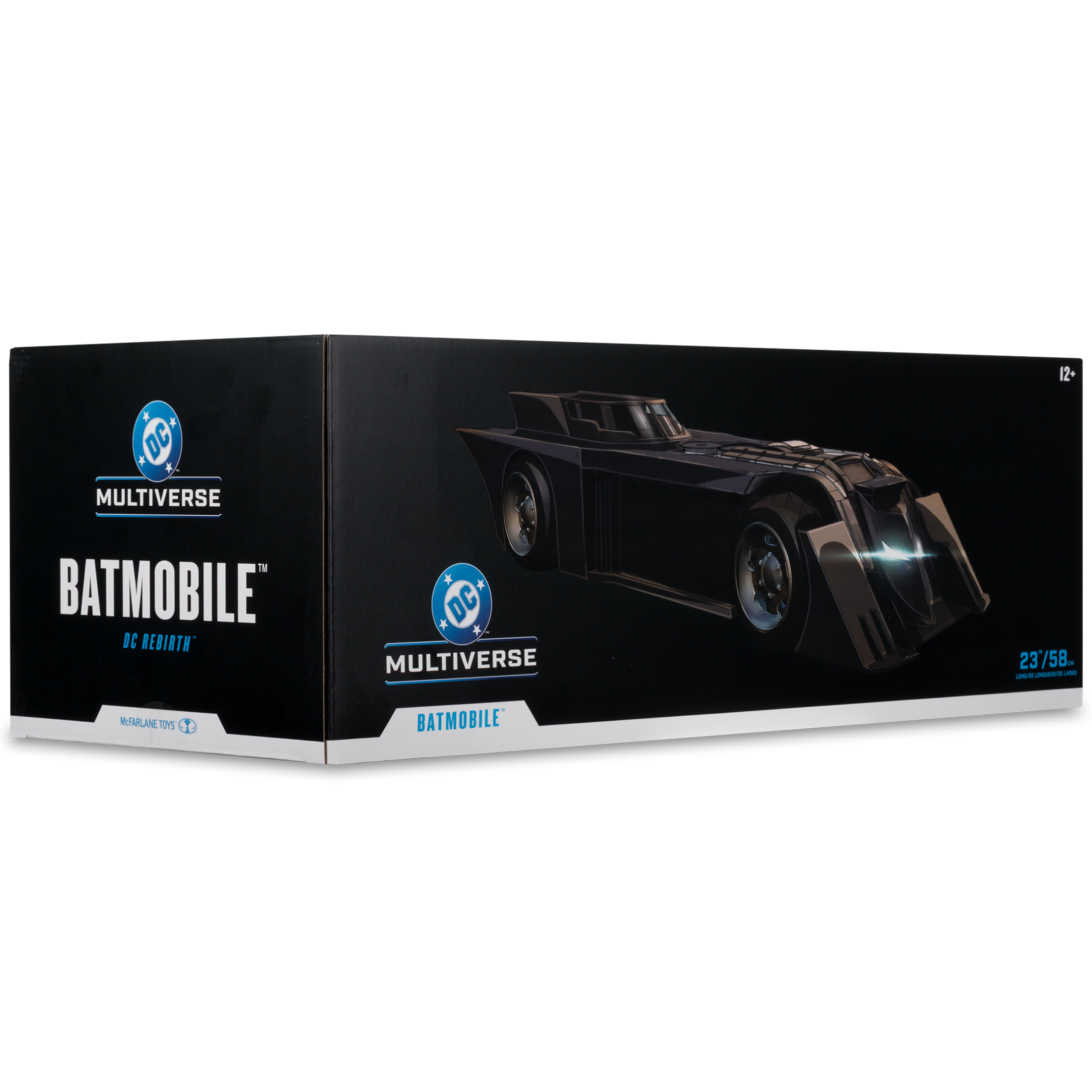 Eine schwarze Box zeigt das Batmobile-Spielzeugauto mit DC Multiverse-Logo. Auf der Box steht Batmobile DC Rebirth, ab 12 Jahren.