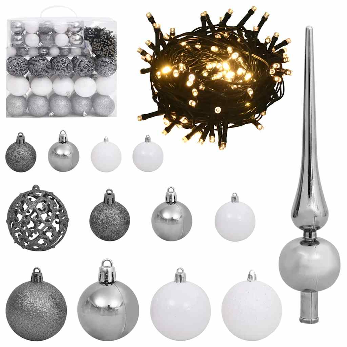 Weihnachtsschmuck, darunter silberne, weiße und graue Kugeln, Lichterketten und eine silberne Baumspitze.