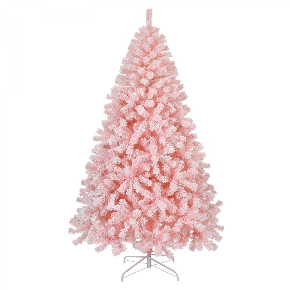 Ein rosa Weihnachtsbaum steht vor weißem Hintergrund. Der Baum ist voll und flauschig, mit einem Metallständer am Fuß.