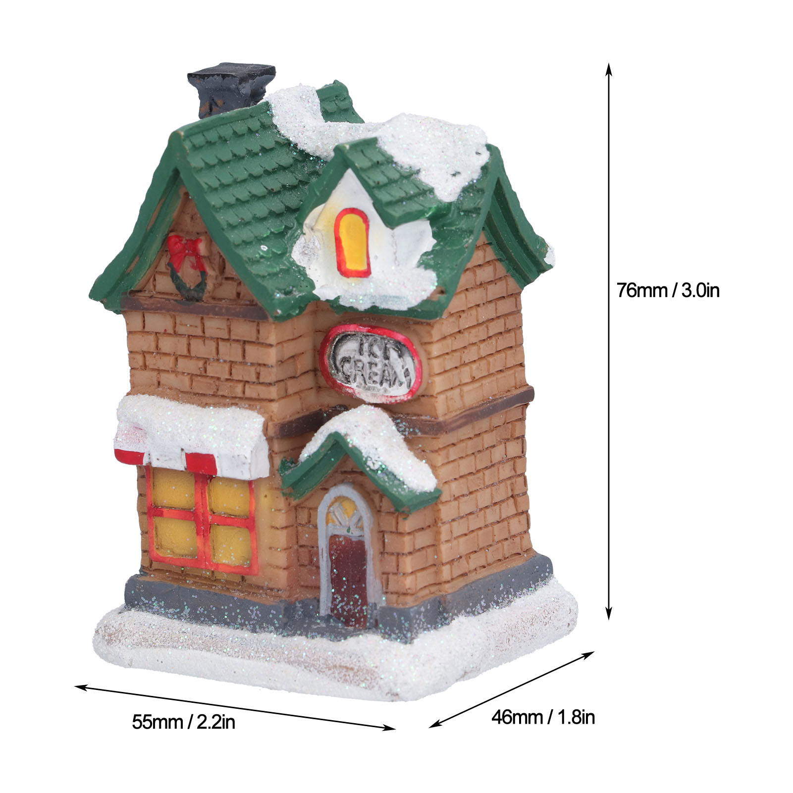 Ein Miniatur-Weihnachtseisgeschäft. Es hat ein grünes Dach, Backsteinmauern und Schneeelemente. Das Geschäft ist für die Feiertage dekoriert.