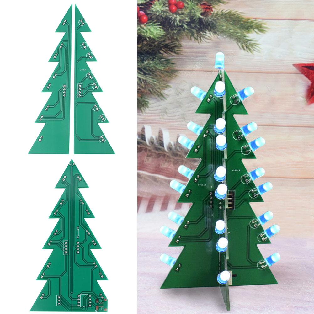 Ein grüner Weihnachtsbaum aus Leiterplatten mit blauen LEDs und zwei weitere Leiterplattenbäume links. Hintergrund mit Grün.