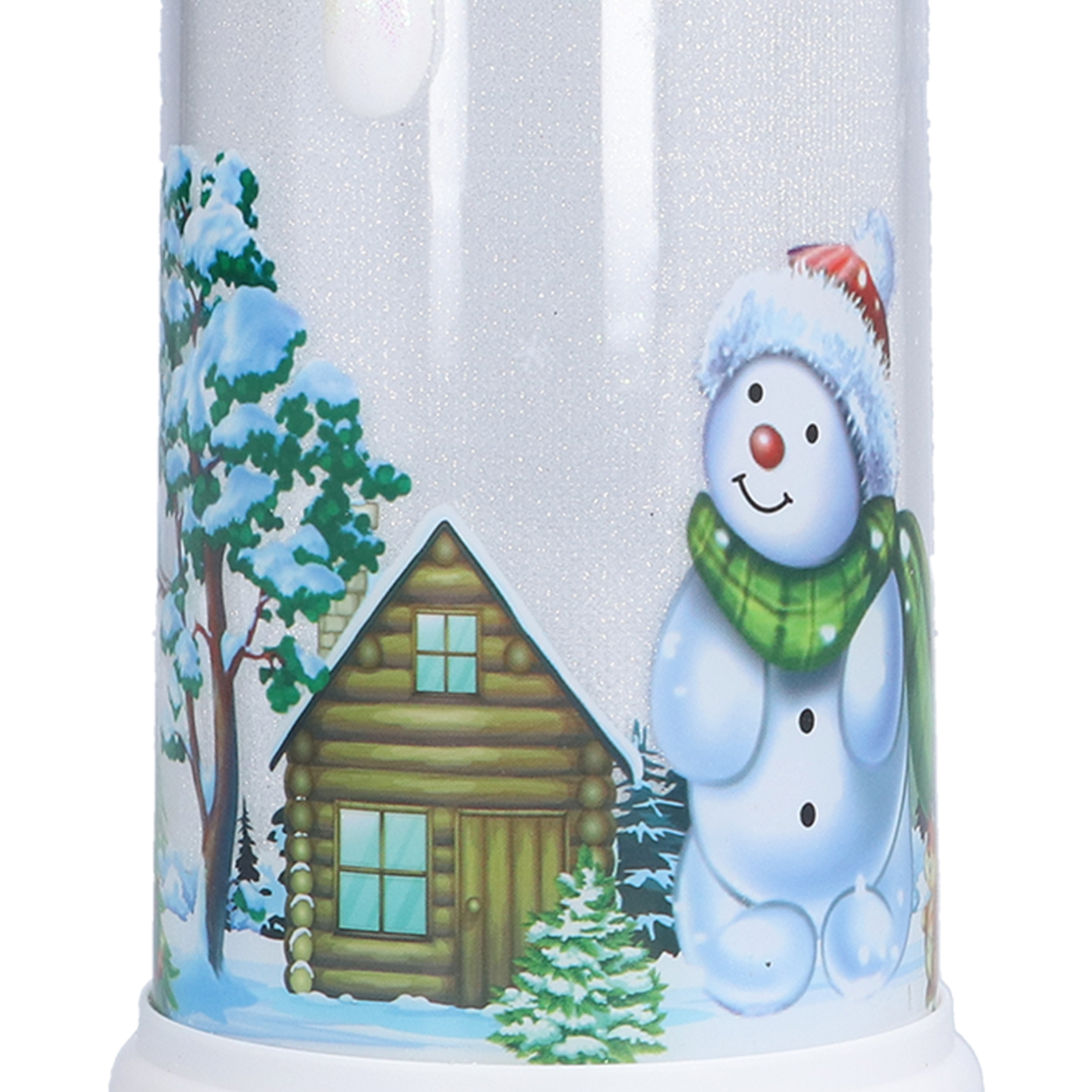 Eine Schneekugel mit einem Schneemann, einer Hütte und verschneiten Bäumen. Der Schneemann trägt einen Hut und einen Schal.