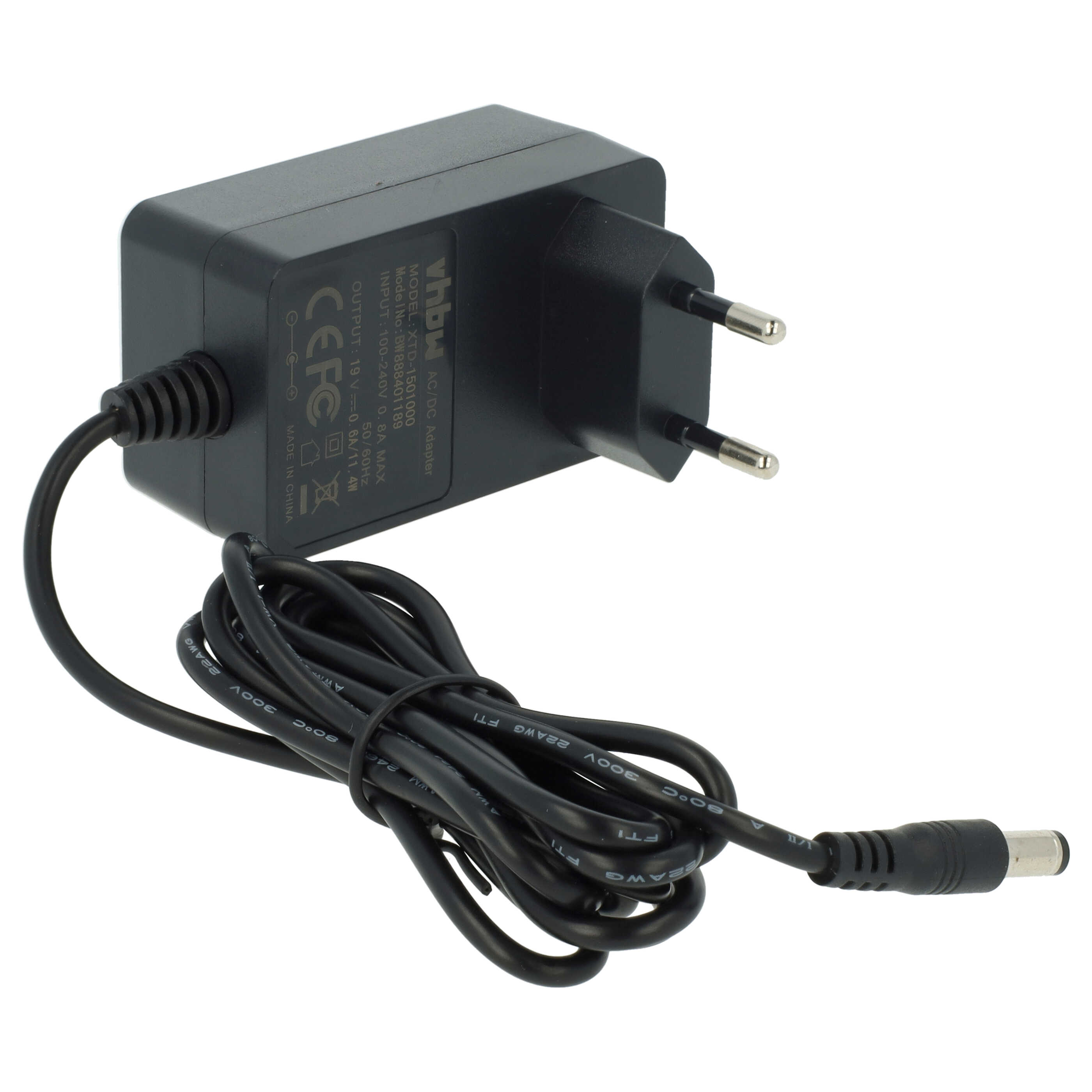 Ein schwarzes AC/DC-Netzteil mit schwarzem Kabel und Stecker. Das Netzteil ist mit Spezifikationen beschriftet.