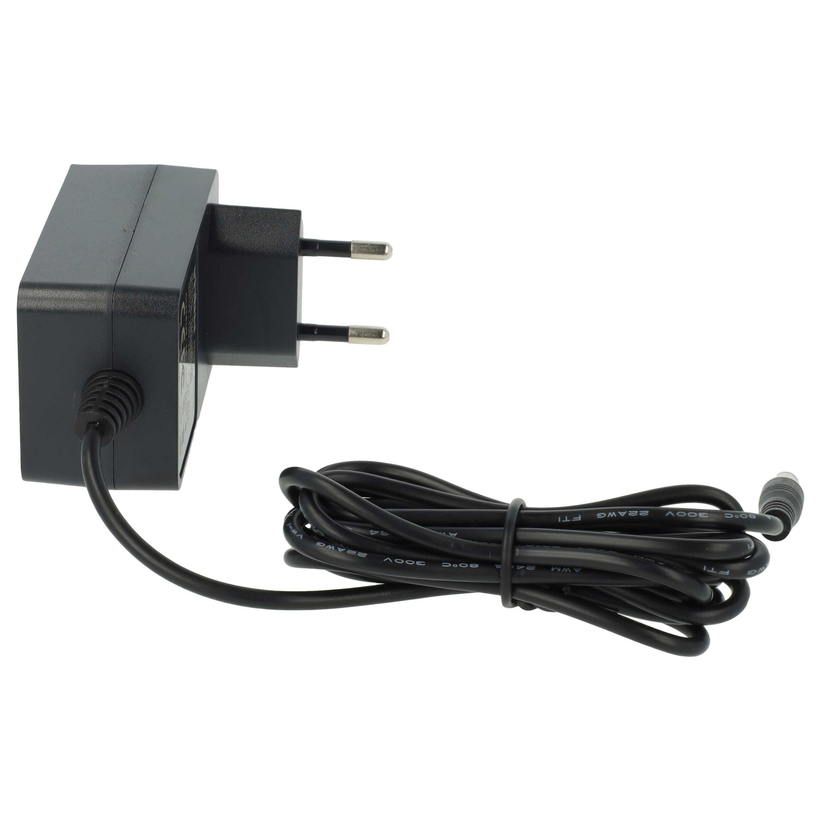 Schwarzes Netzteil mit Stecker und Kabel. Weißer Hintergrund.