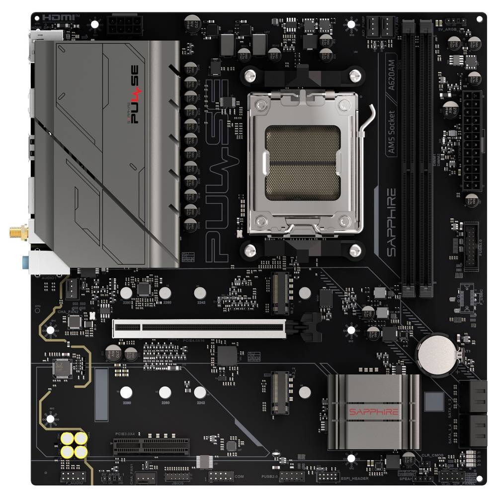 Una scheda madre Sapphire nera. Le caratteristiche includono un socket CPU, slot RAM e vari connettori. La scheda presenta il marchio 'PULSE' e 'SAPPHIRE'.
