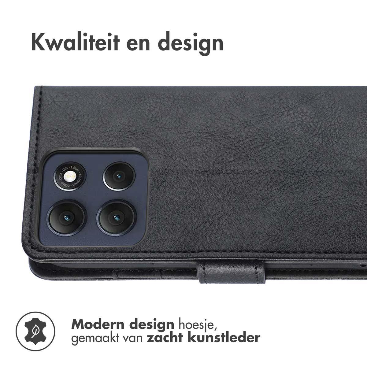 Coque de téléphone noire avec quatre objectifs. La coque est en matériau texturé. Texte en haut: 'Kwaliteit en design'.