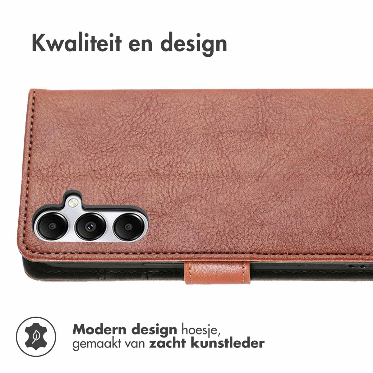 Een bruine leren telefoonhoesje met een camera-uitsparing. Tekst luidt 'Kwaliteit en design'. Daaronder staat 'Modern design hoesje, gemaakt van zacht kunstleder'.