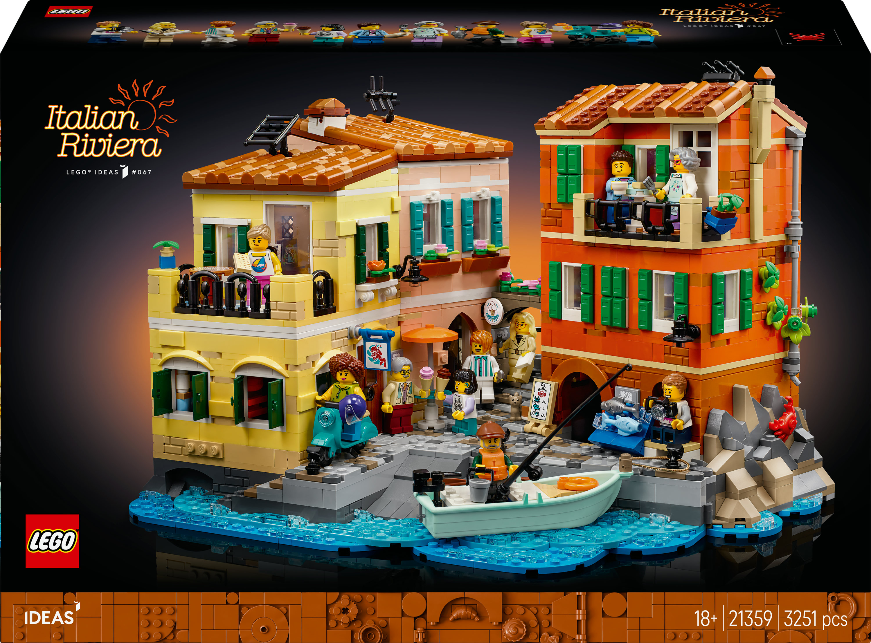 Zestaw LEGO Italian Riviera. Żółte i pomarańczowe budynki, ludzie, skuter, łódź i woda. Słoneczna scena.