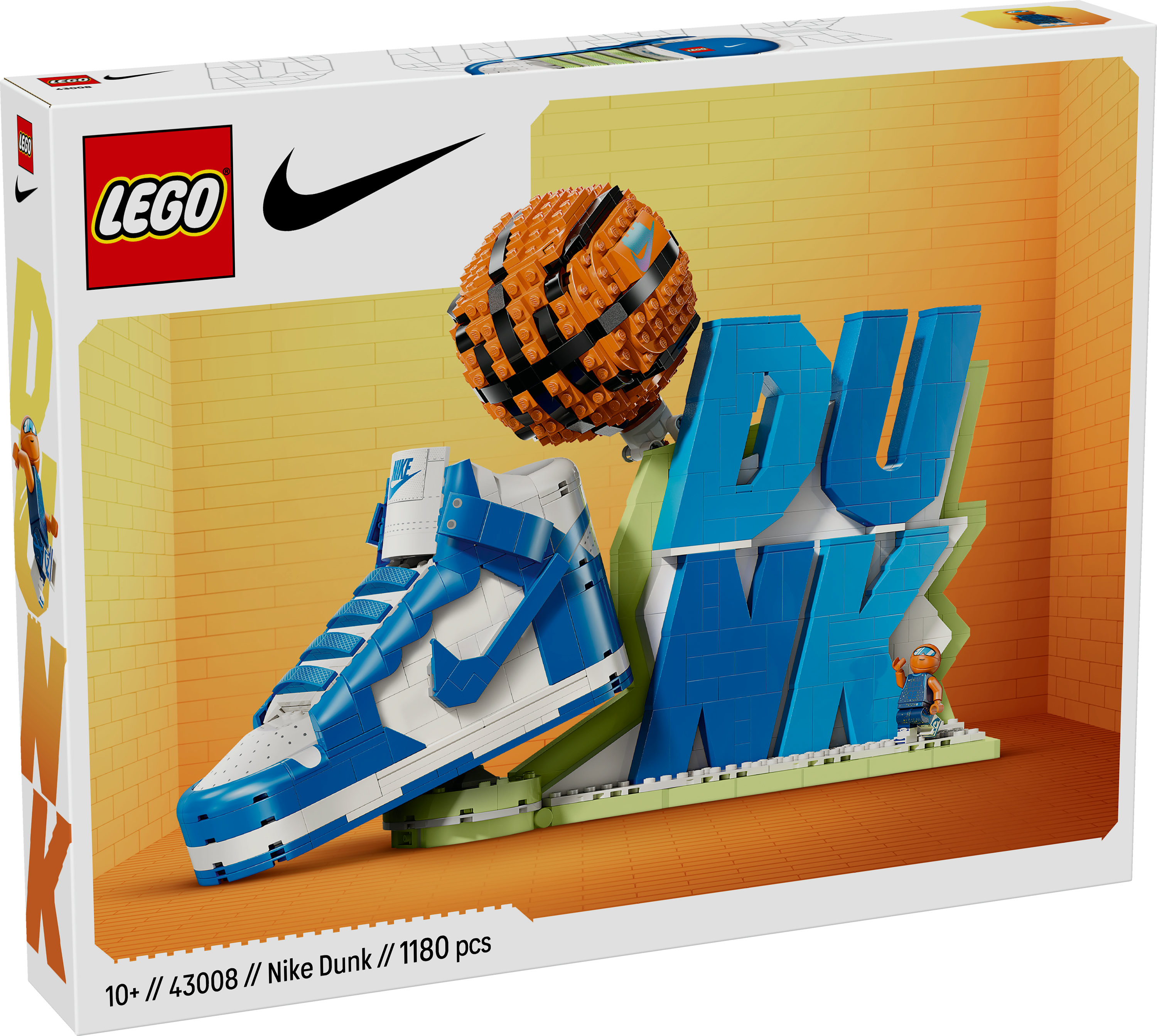 LEGO Nike Dunk seti. Mavi ve beyaz ayakkabı, basketbol topu ve DUNK yazan mavi harfler. Arka plan sarı.