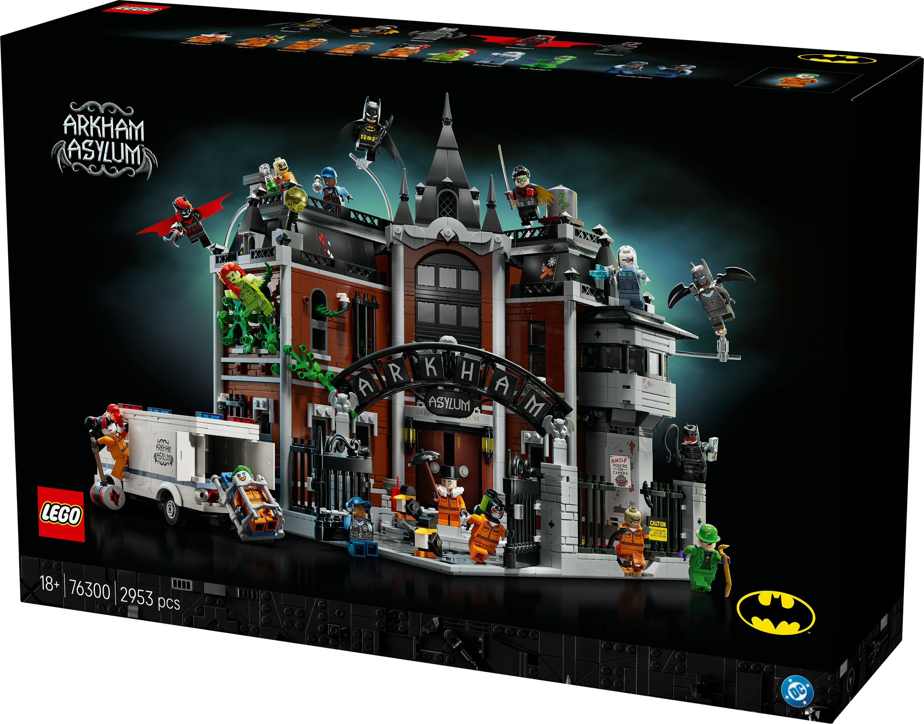 Pudełko zestawu LEGO Arkham Asylum. Zawiera postacie Batmana i budynek. Pudełko jest czarne, z logo LEGO i DC.