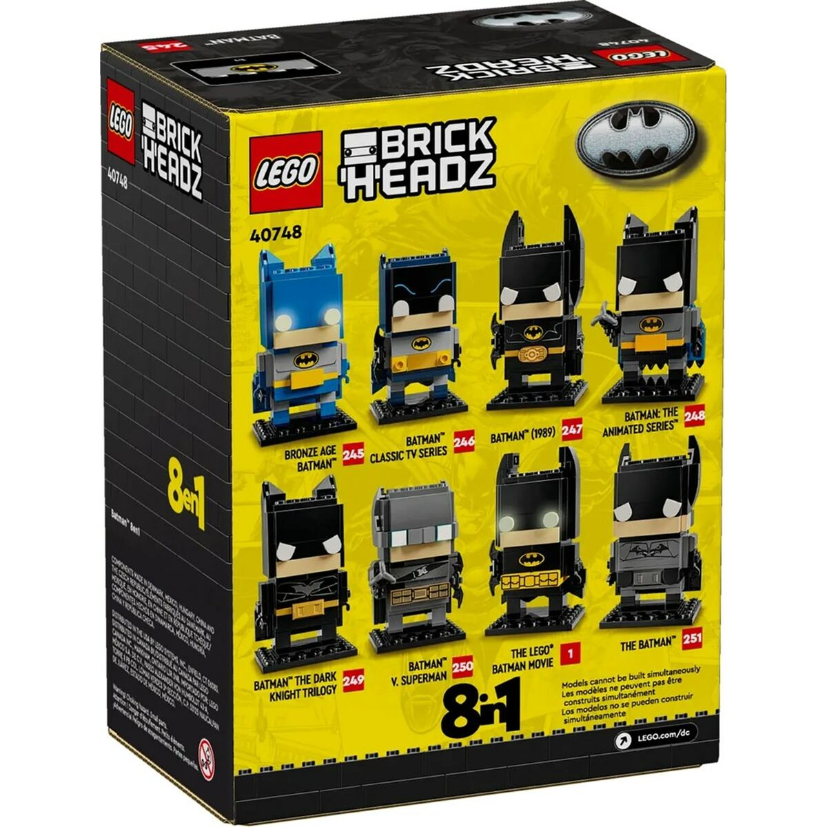 Una scatola Lego BrickHeadz con otto diversi personaggi di Batman da vari adattamenti.