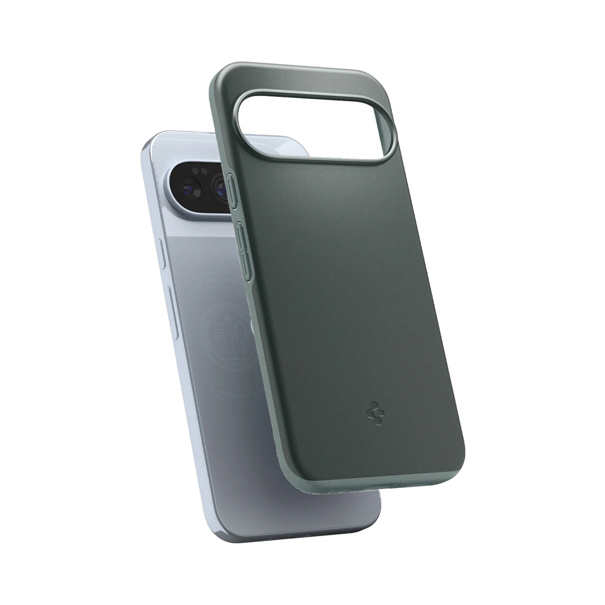 Eine dunkelgrüne Smartphone-Hülle liegt über einem hellblauen Smartphone und zeigt Kamera und Design. Weißer Hintergrund.