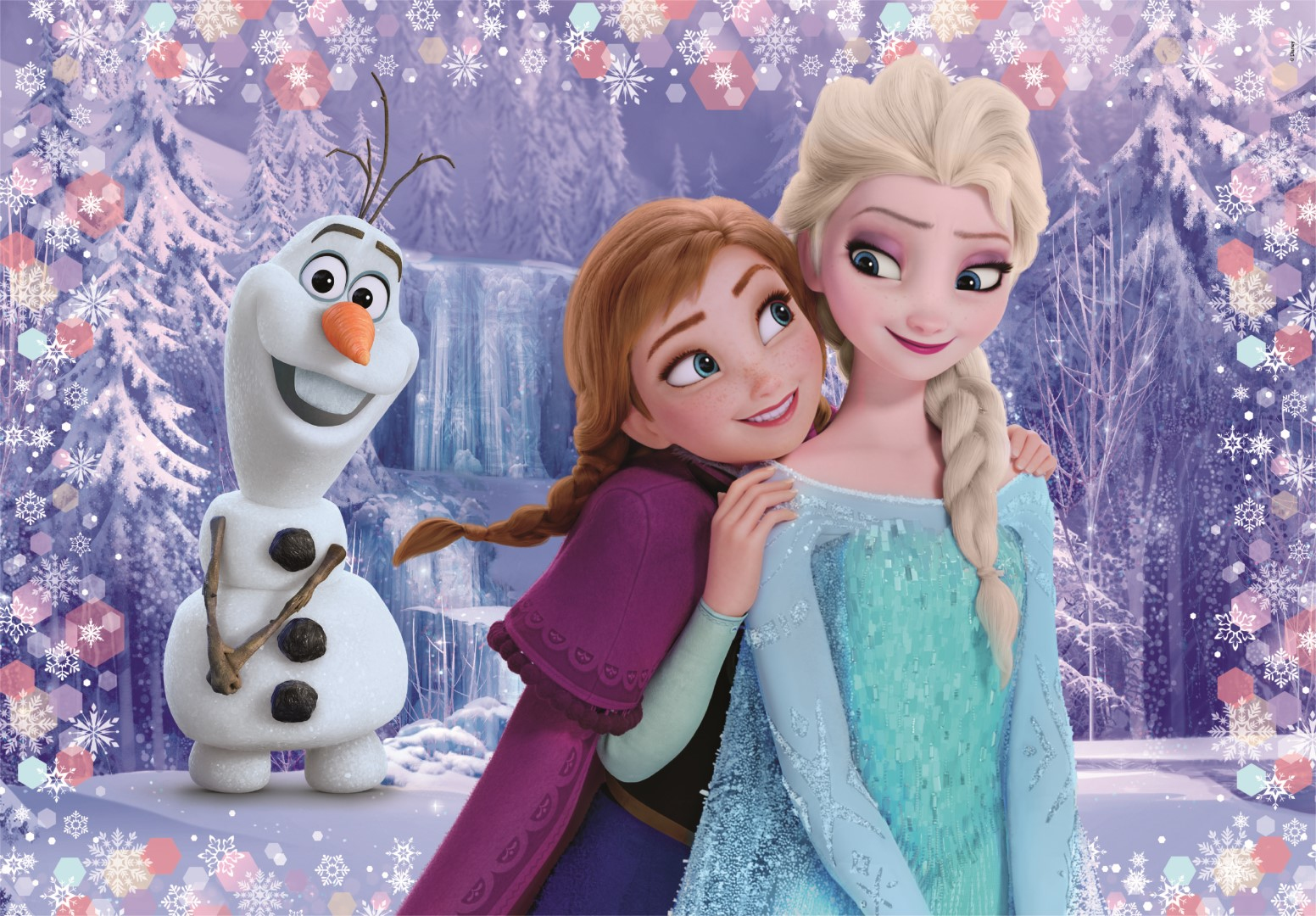 Elsa, Anna i Olaf z Krainy Lodu w zaśnieżonej scenerii. Elsa i Anna się przytulają, Olaf się uśmiecha. Płatki śniegu w tle.