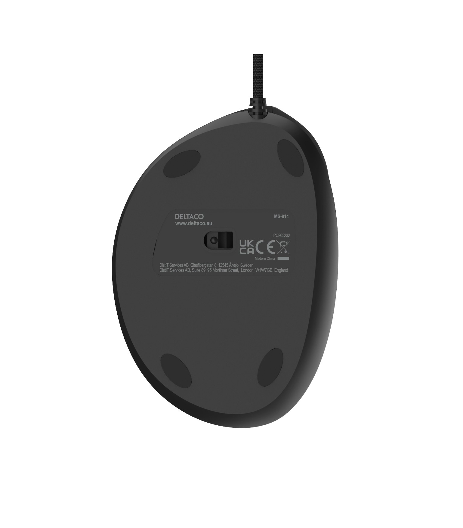 Parte inferiore di un mouse nero. Include marchio Deltaco, modello MS-814 e marchi di omologazione. Visibile cavo intrecciato nero.