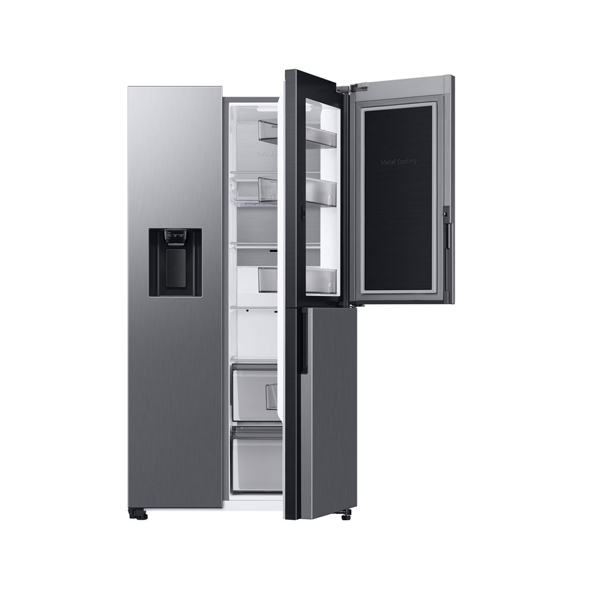 Un refrigerador de acero inoxidable con dos puertas abiertas, que revelan estantes y cajones. Una puerta tiene un panel de enfriamiento de metal.