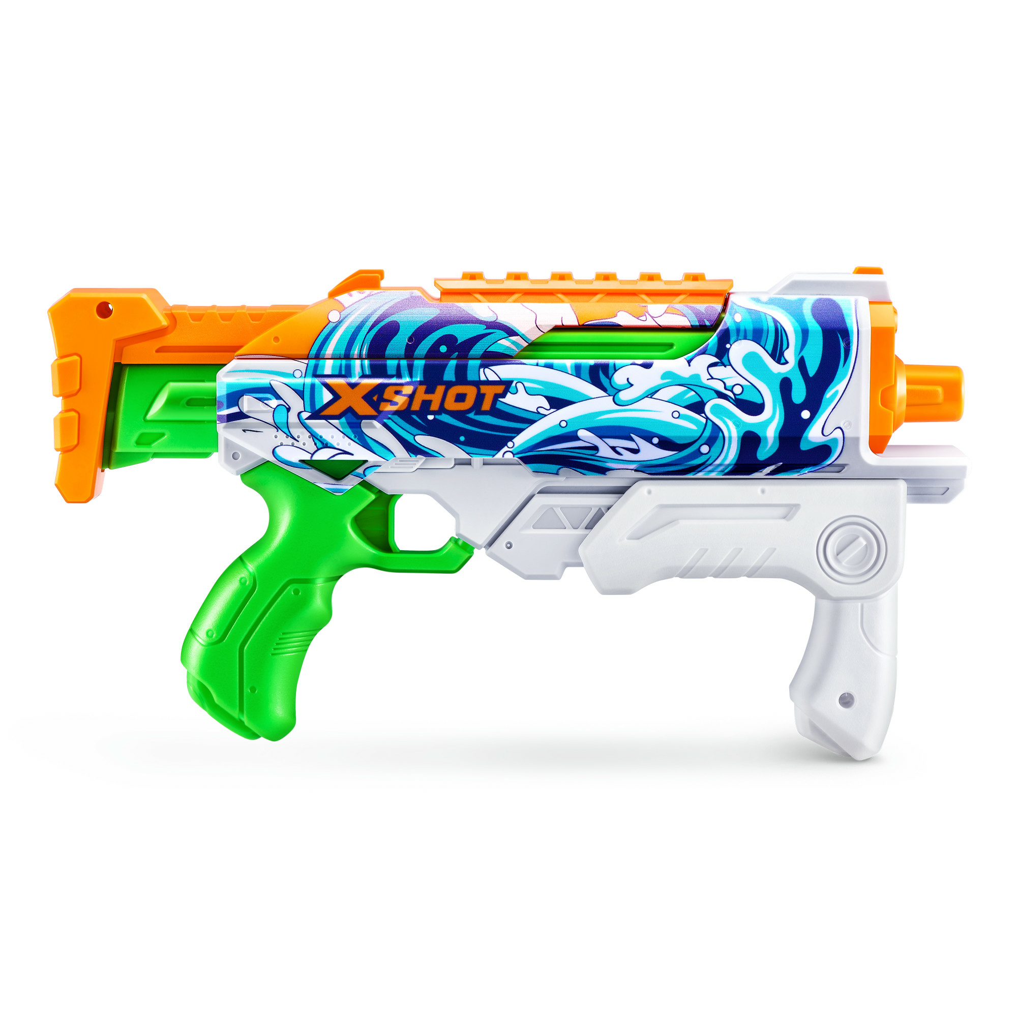 Eine Wasserpistole, orange, grün, weiß und blau. Sie hat Wellengrafiken. Der Griff ist grün.