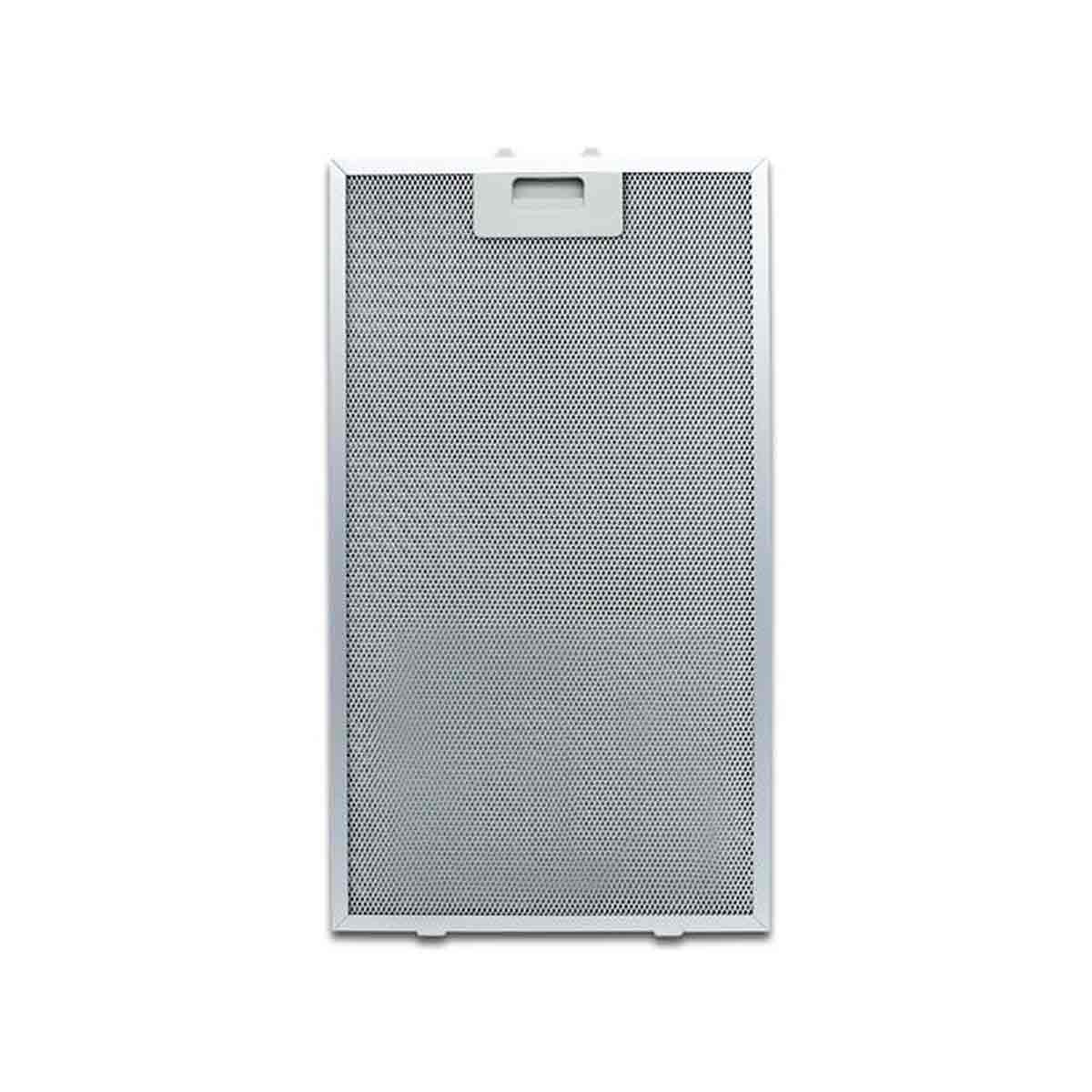 Un filtro rectangular de metal perforado con asa en la parte superior, sobre fondo blanco. El filtro parece limpio.
