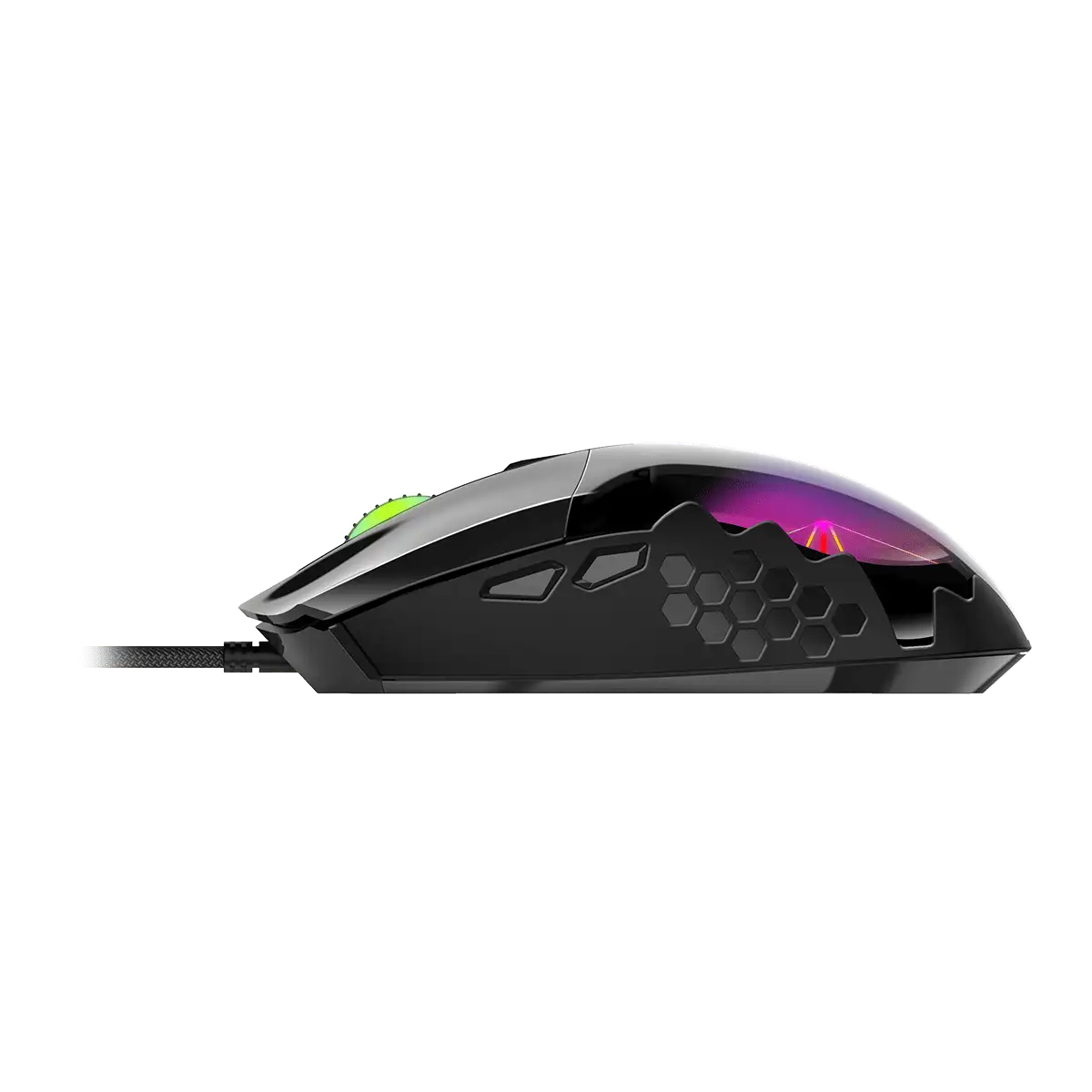 Un mouse da gioco nero con design a nido d'ape, rotella verde e luce colorata. Ha un cavo intrecciato.