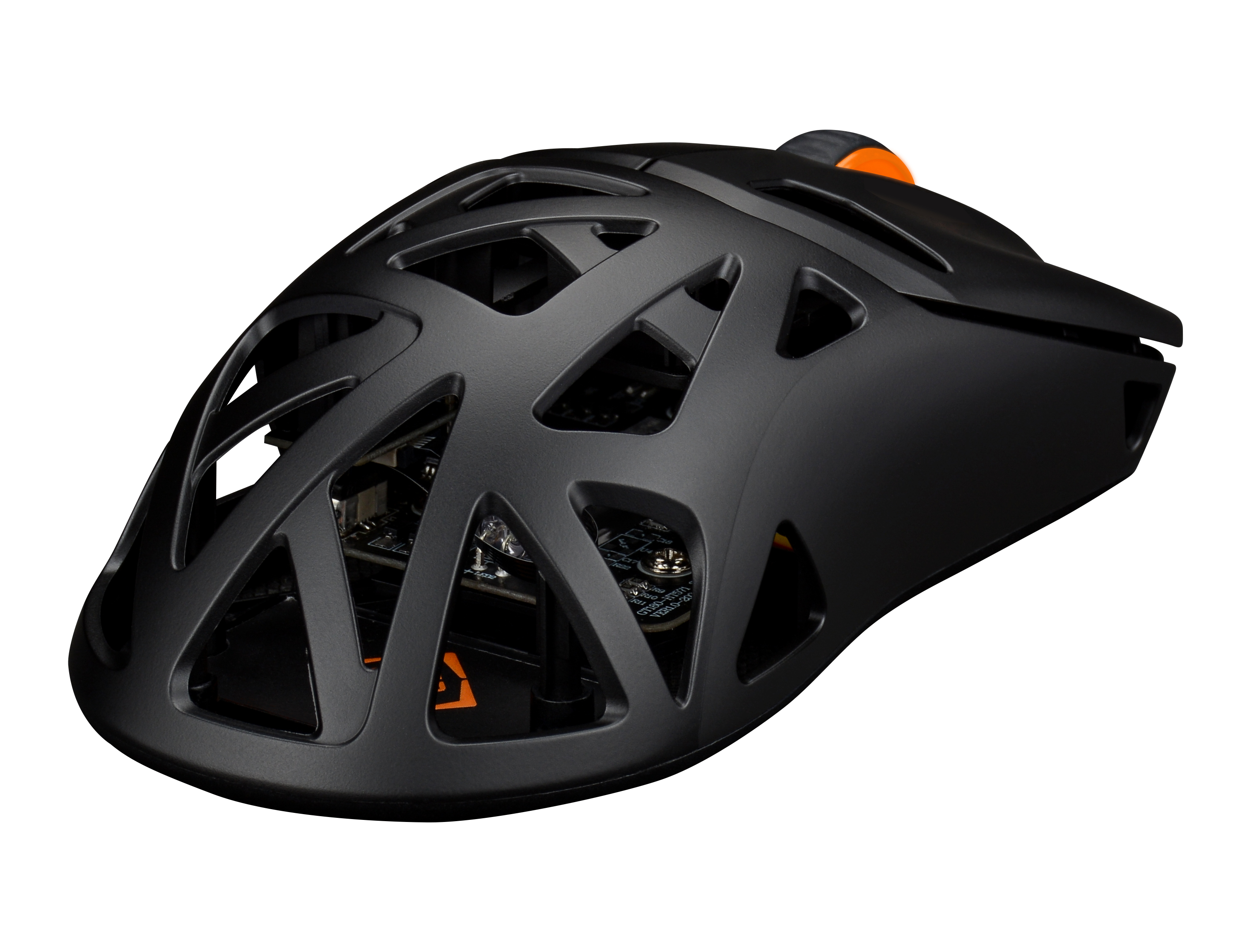 Mouse da gioco nero con design aperto e dettagli arancioni. Ha un motivo a nido d'ape ed è isolato su bianco.