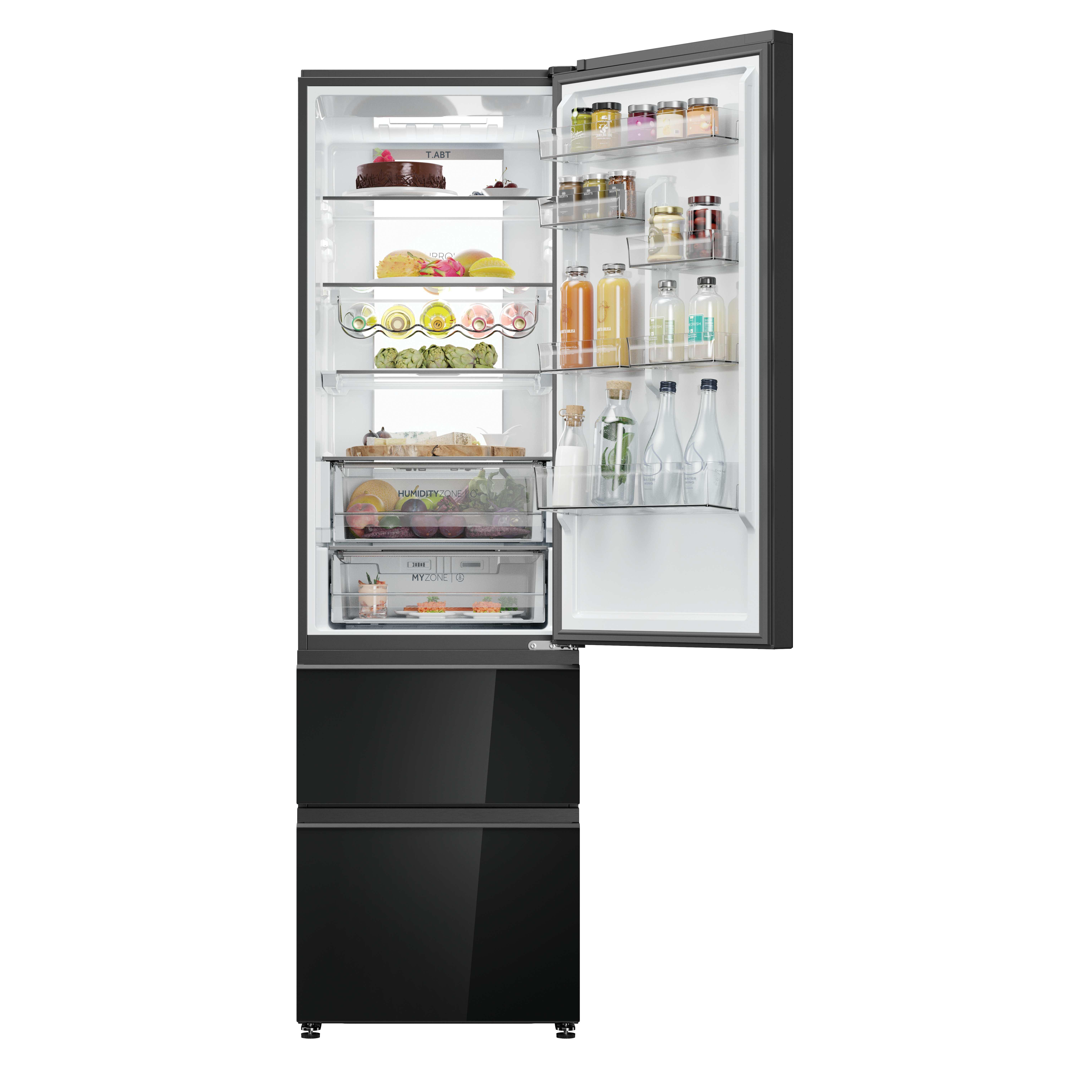 Un refrigerador negro con la puerta abierta, mostrando estantes con alimentos. Se ven frutas, verduras y bebidas.