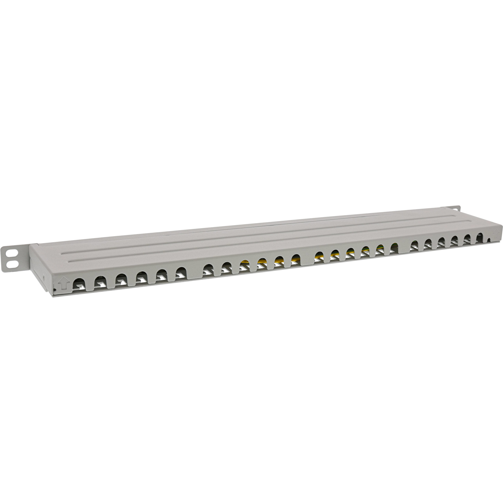 Un pannello di permutazione grigio per montaggio a rack con più porte. Connettori gialli e neri visibili.