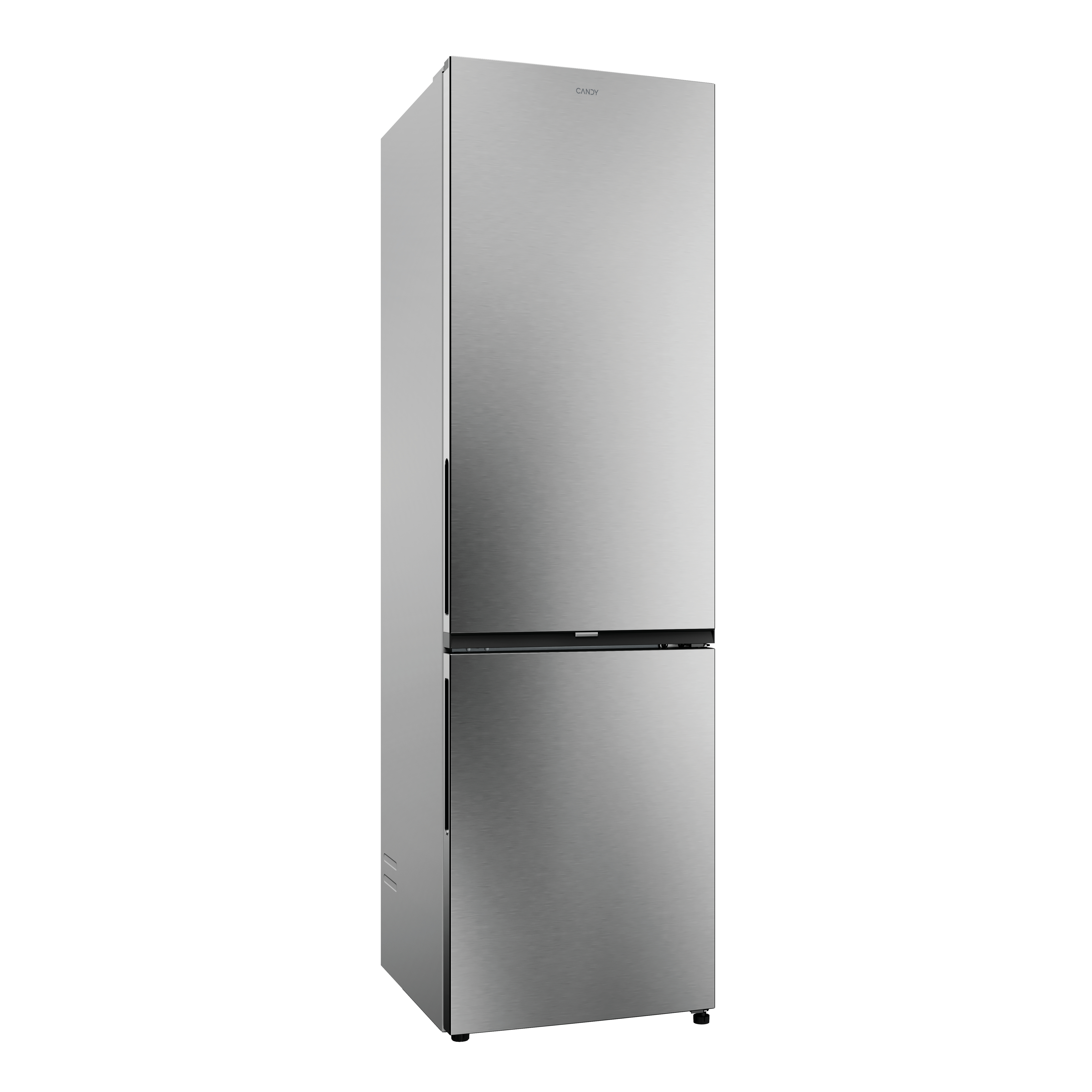 Un refrigerador plateado Candy sobre fondo blanco. Tiene dos puertas y congelador superior.