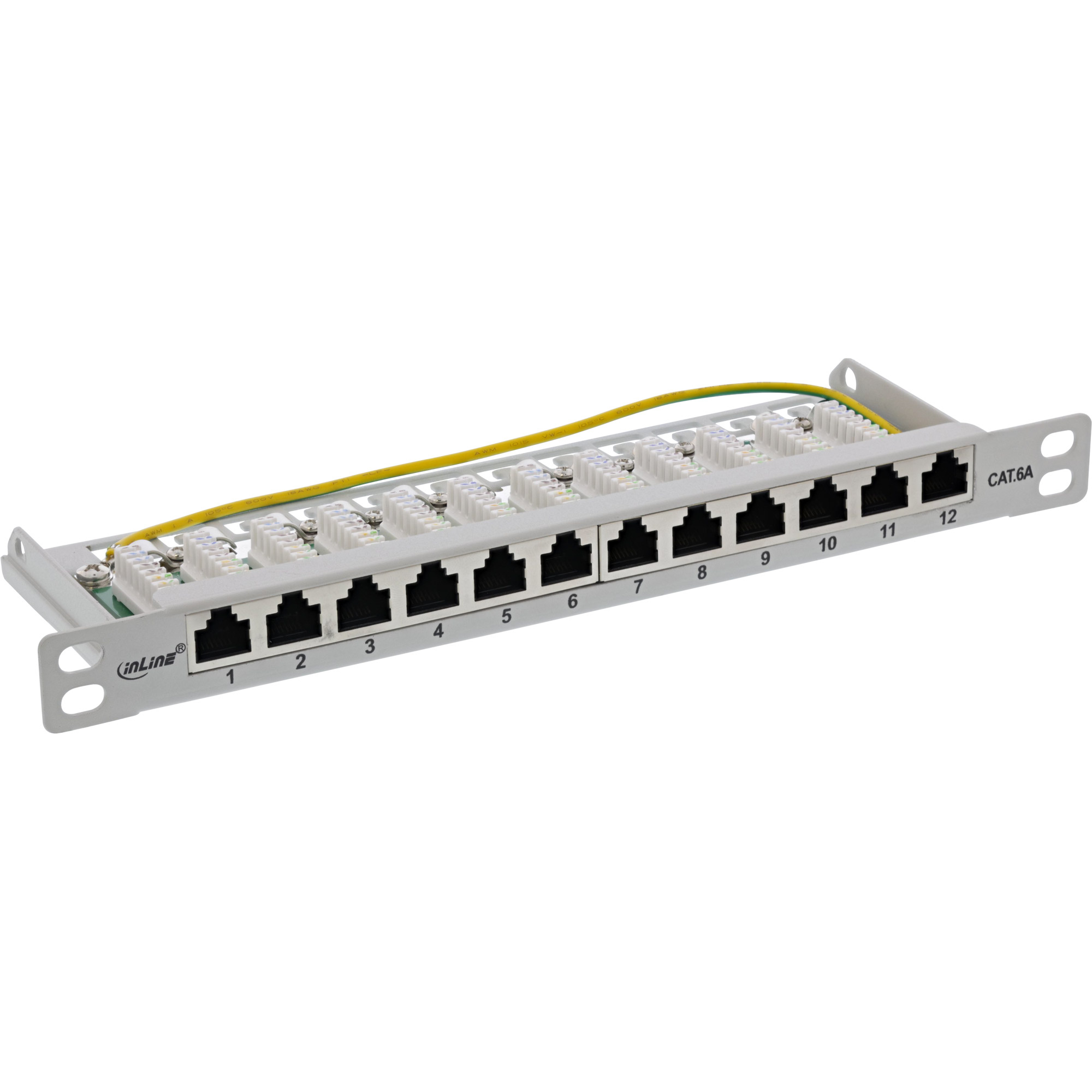 Un pannello di permutazione di rete CAT.6A con 12 porte numerate. Sono visibili un filo giallo e connettori bianchi.