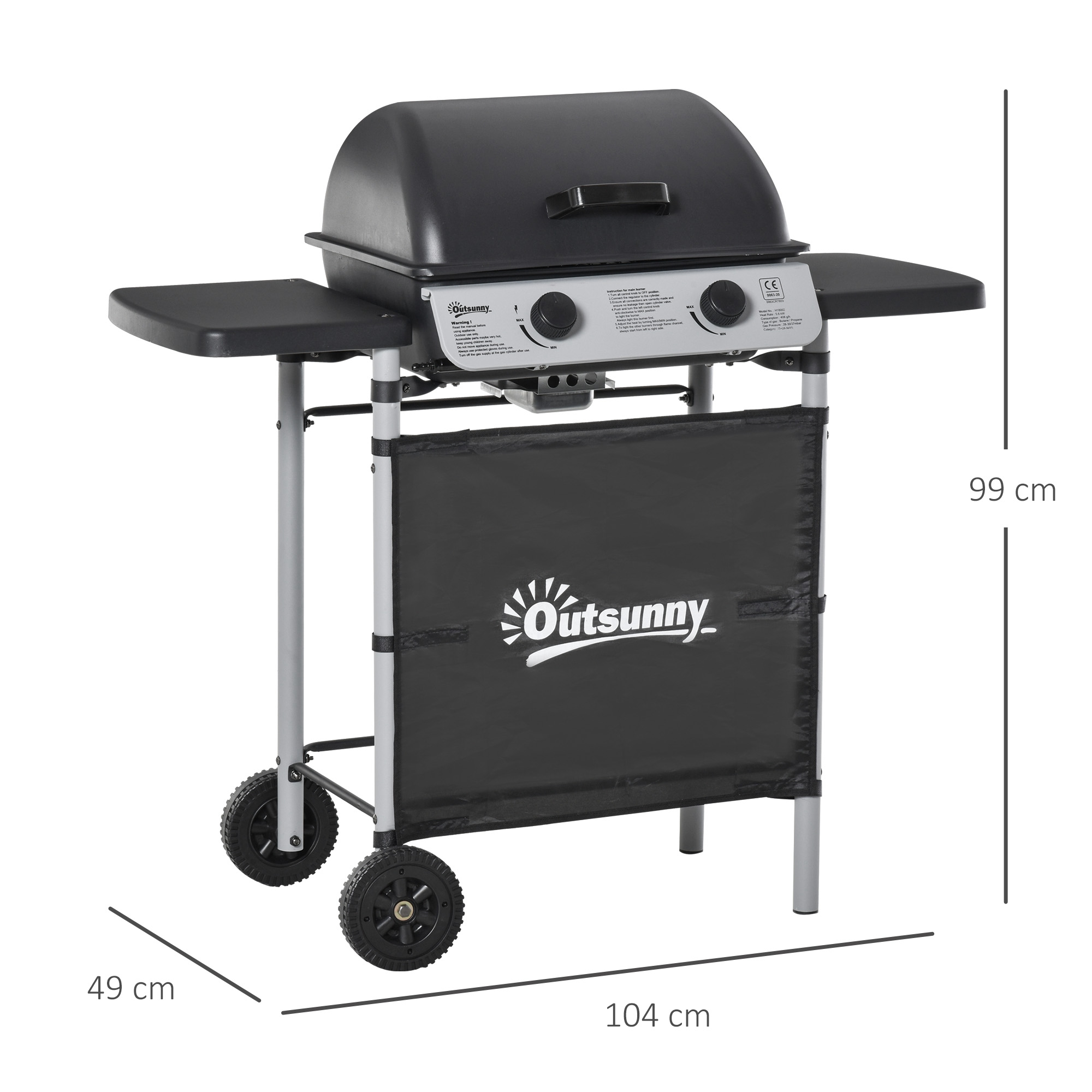 Una parrilla Outsunny negra con mesas laterales y ruedas. Dimensiones: 49x104x99 cm. Tiene tapa negra y tela negra frontal.