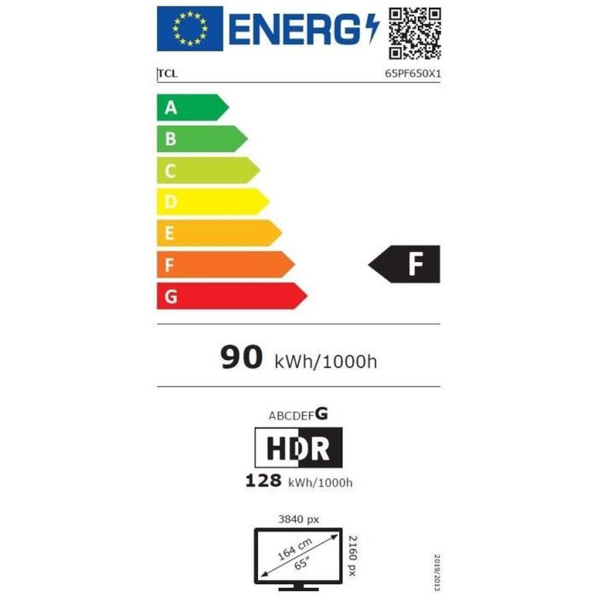 Etykieta energetyczna dla telewizora TCL. Wyświetla klasy efektywności energetycznej A-G, z wyróżnioną klasą F. Pokazuje 90 kWh/1000h i szczegóły HDR.