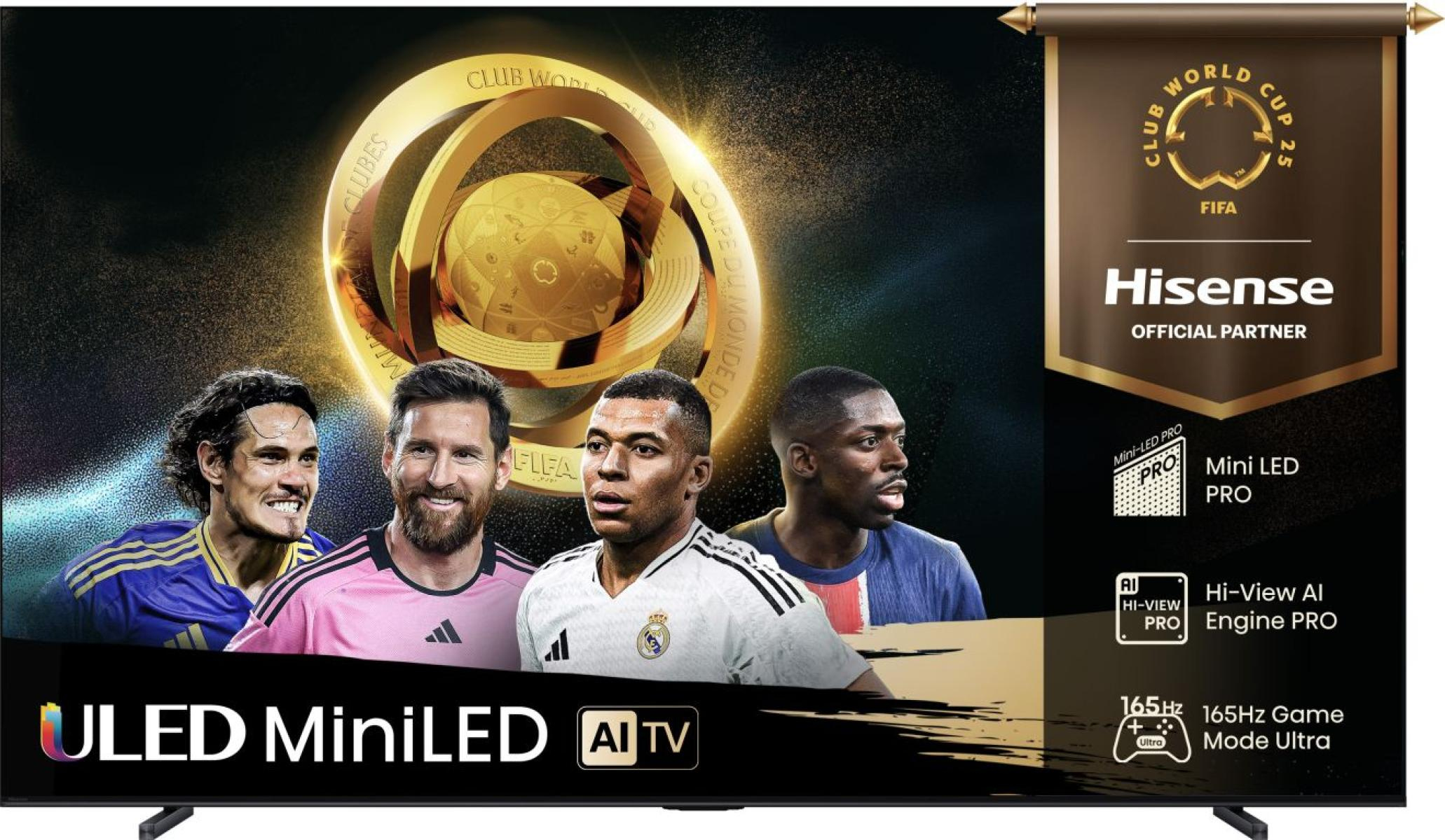 Un téléviseur Hisense avec des joueurs de football et un trophée doré. Les caractéristiques incluent ULED Mini LED et la technologie AI TV.