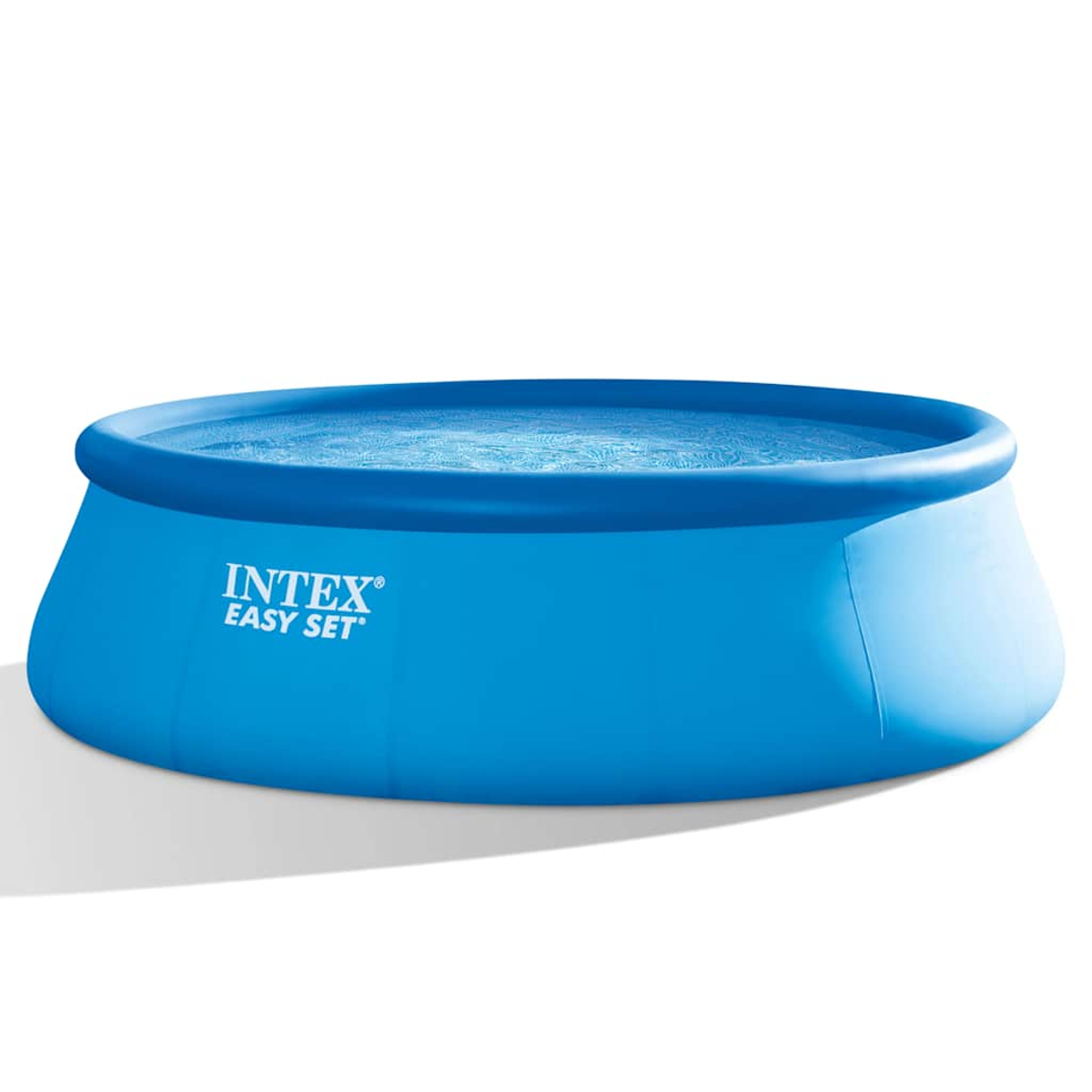 Ein runder, blauer aufblasbarer Pool, der mit Wasser gefüllt ist. Der Markenname 'INTEX EASY SET' ist auf der Seite aufgedruckt. Weißer Hintergrund.