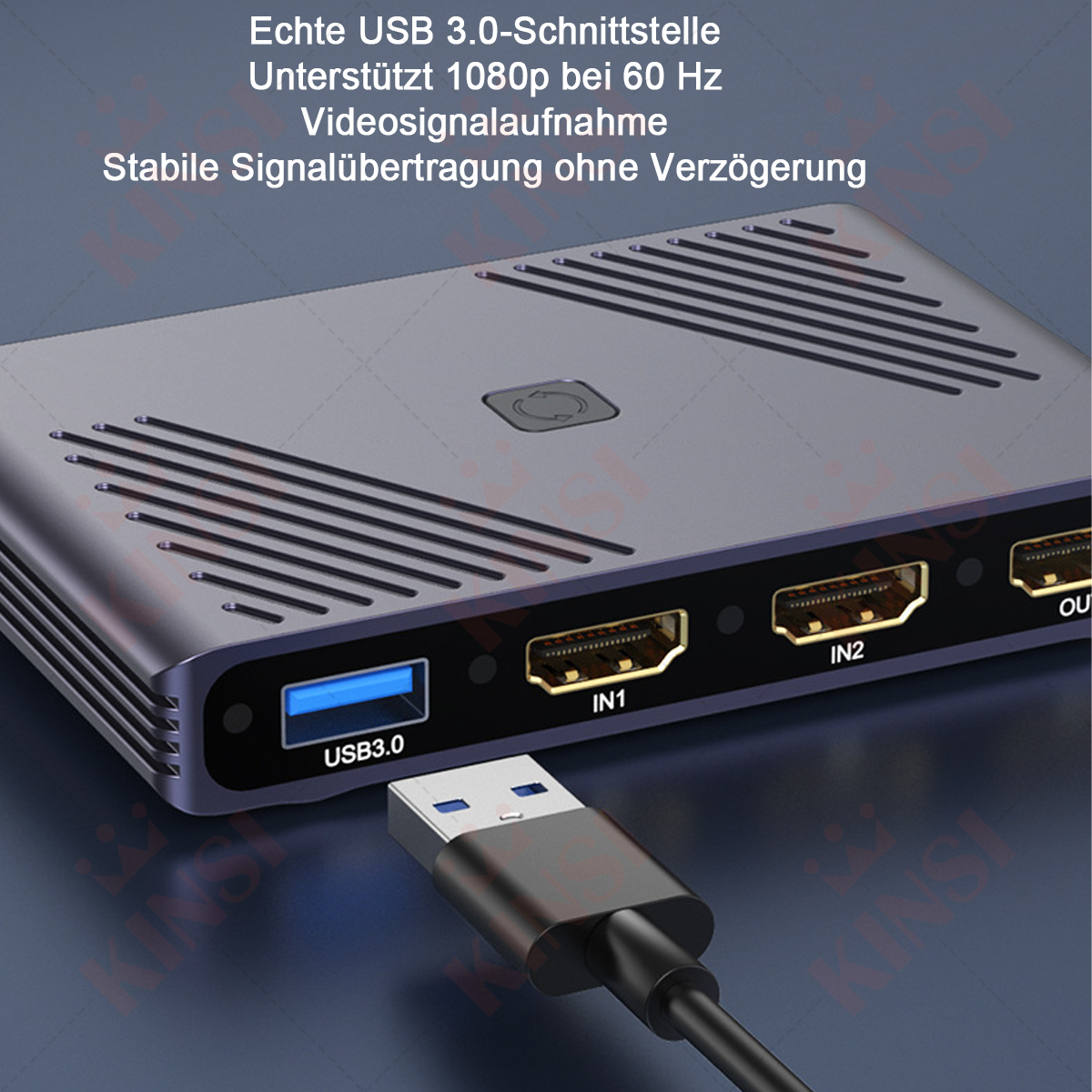 Ein schwarzer USB 3.0-Hub mit HDMI-Anschlüssen. Ein USB-Kabel ist eingesteckt. Text auf Deutsch beschreibt Funktionen.