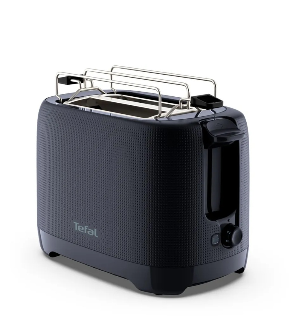 Perfore dokulu, krom ızgaralı ve kadranlı siyah bir Tefal tost makinesi. Arka plan beyazdır.