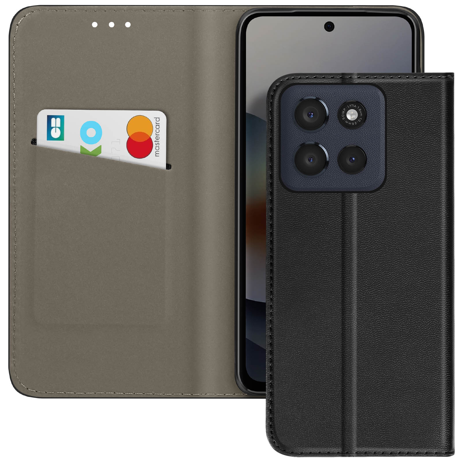 Custodia nera per telefono con telefono all'interno. Ha uno slot per schede con una carta di credito e un modulo fotocamera con quattro lenti.