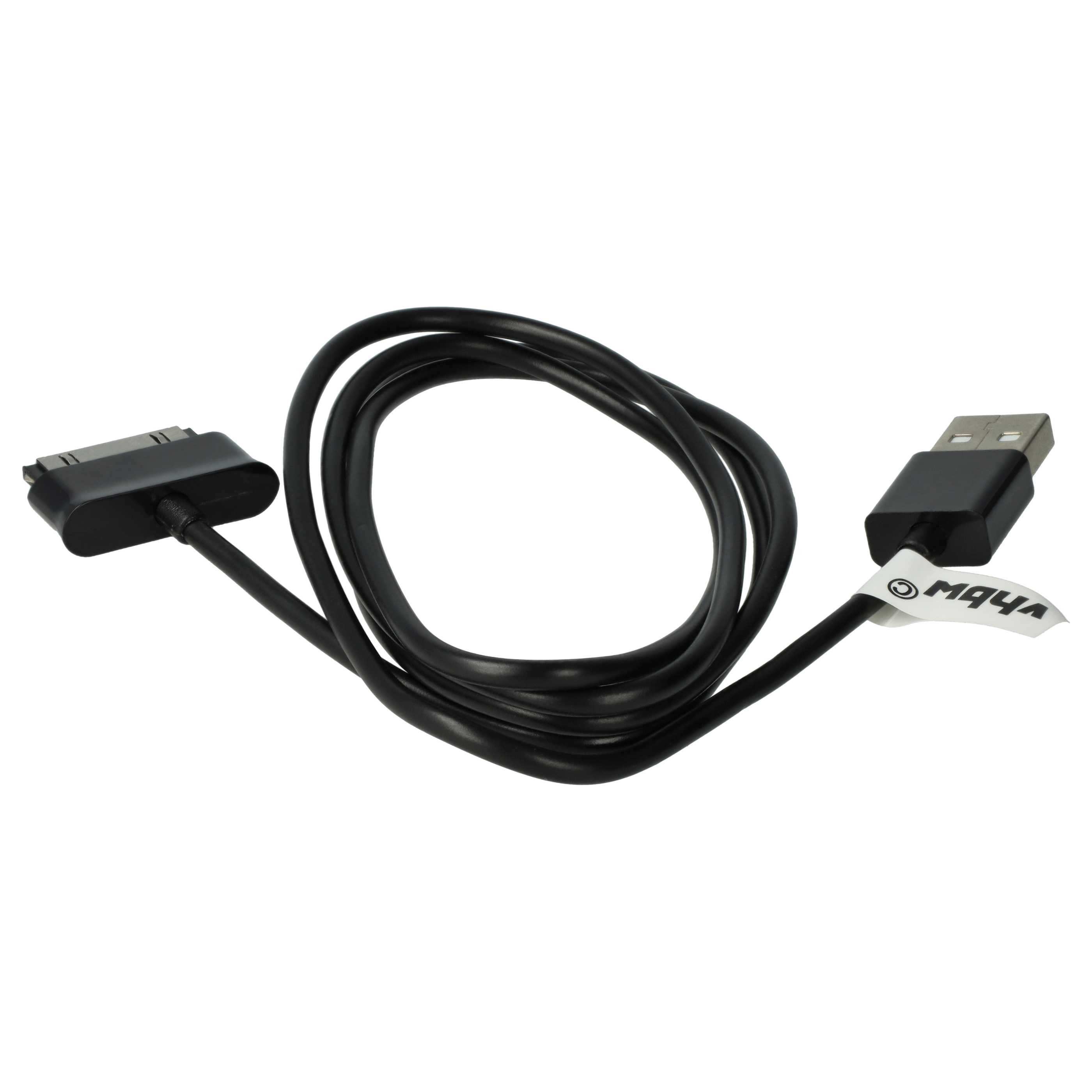 Schwarzes Ladekabel mit USB- und Apple-Anschluss. Ein weißes Etikett mit dem Namen 'M4YA' ist am USB-Ende befestigt.