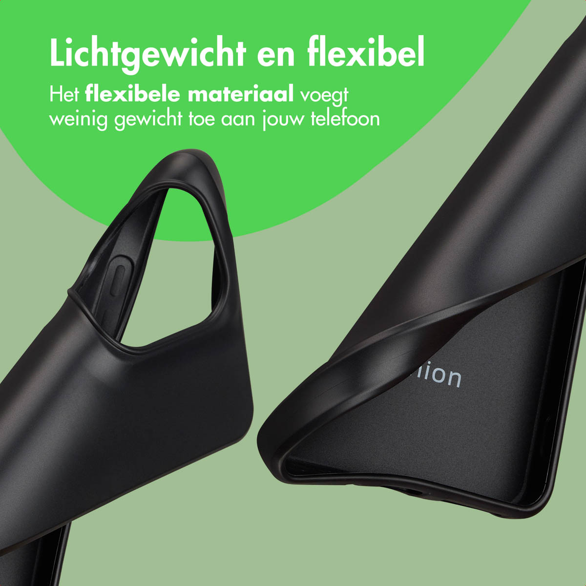 Close-up van twee zwarte telefoonhoesjes. Tekst bovenaan: 'Lichtgewicht en flexibel'. Groene achtergrond. Eén hoesje is open.