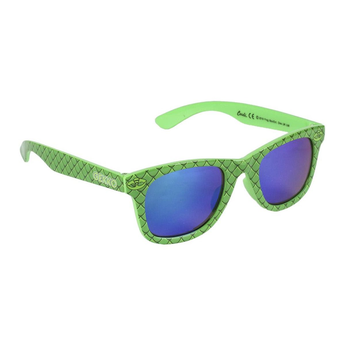 Gafas de sol verdes con un patrón de escamas en la montura y las patillas. Las lentes son de color azul reflectante. Las patillas son verdes lisas.