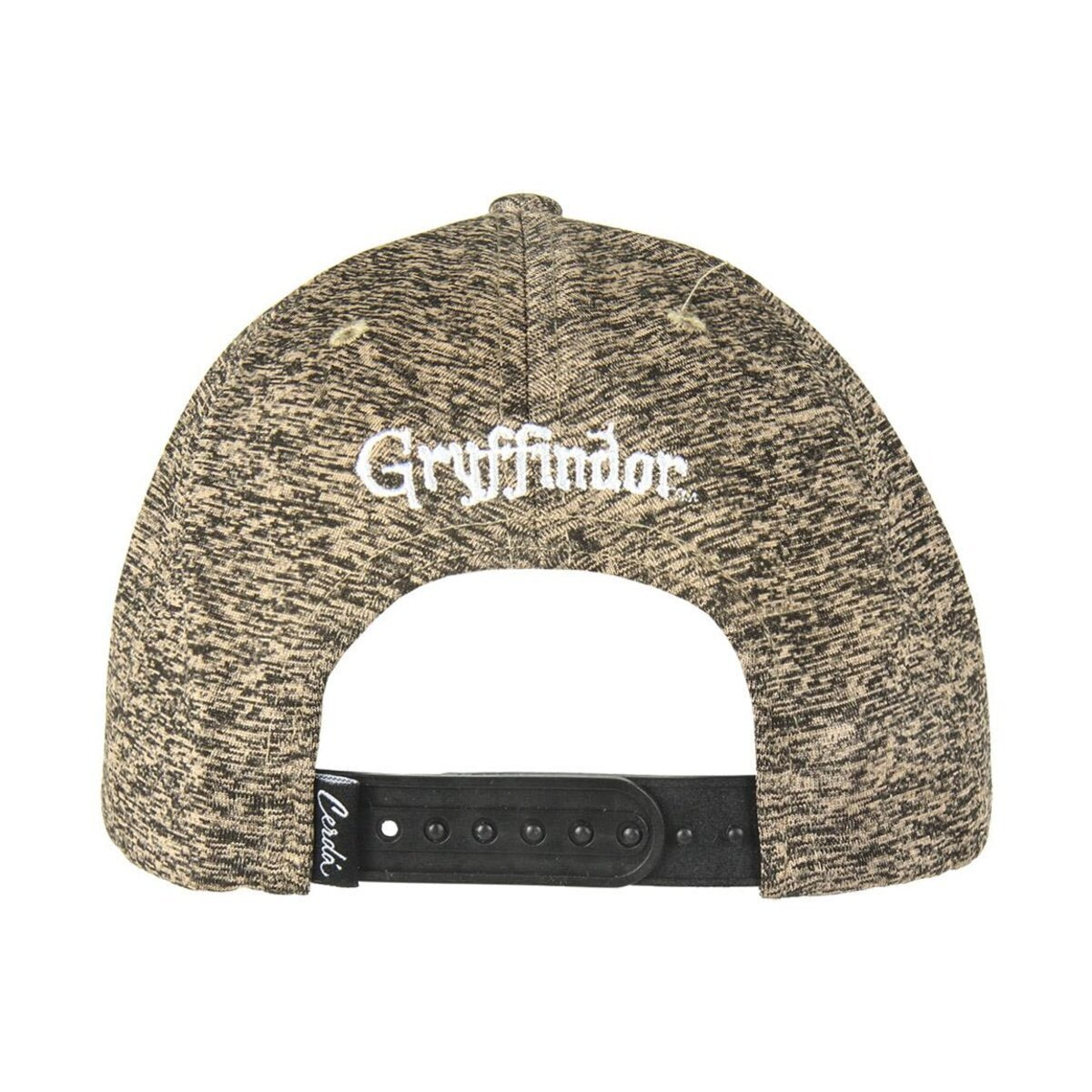 Una gorra de Gryffindor, con estampado marrón, con correa negra y texto blanco. La marca Cerda está en el lateral.