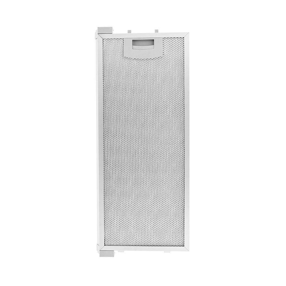 Un filtro rettangolare bianco per cappa. Ha uno schermo a maglia fine all'interno di una cornice bianca, con una maniglia e elementi di montaggio.