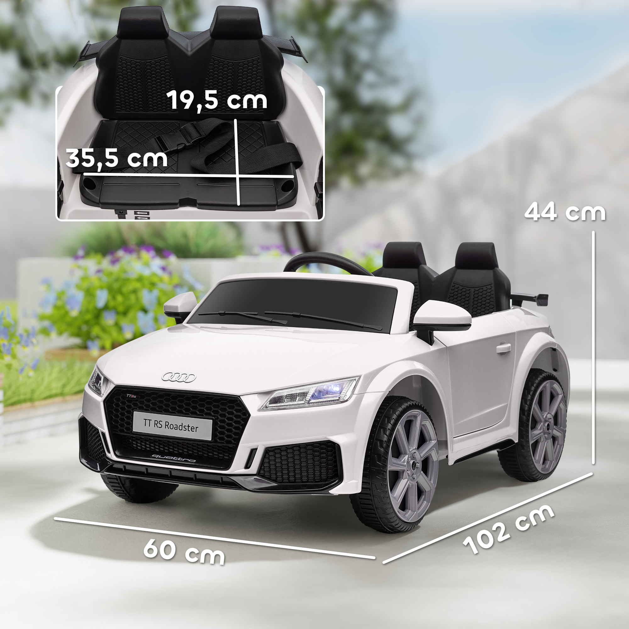 Coche de juguete blanco Audi TT RS Roadster con asientos negros, dimensiones etiquetadas. El inserto muestra las dimensiones del asiento. El fondo presenta flores.