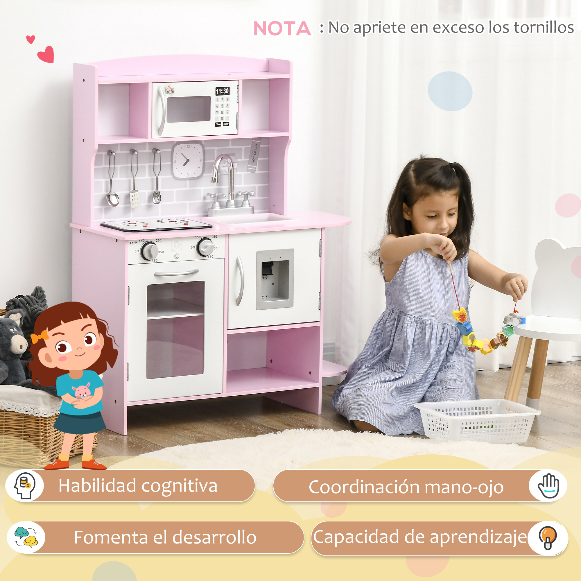 Una niña juega con un juego de cocina de juguete, una alfombra blanca y una silla de madera pequeña. Texto educativo abajo.