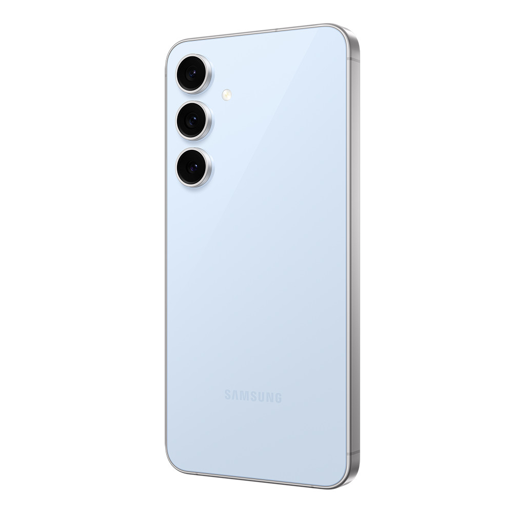 Retro smartphone azzurro chiaro. Tre obiettivi e un flash. Cornice argentata. Logo Samsung in basso.
