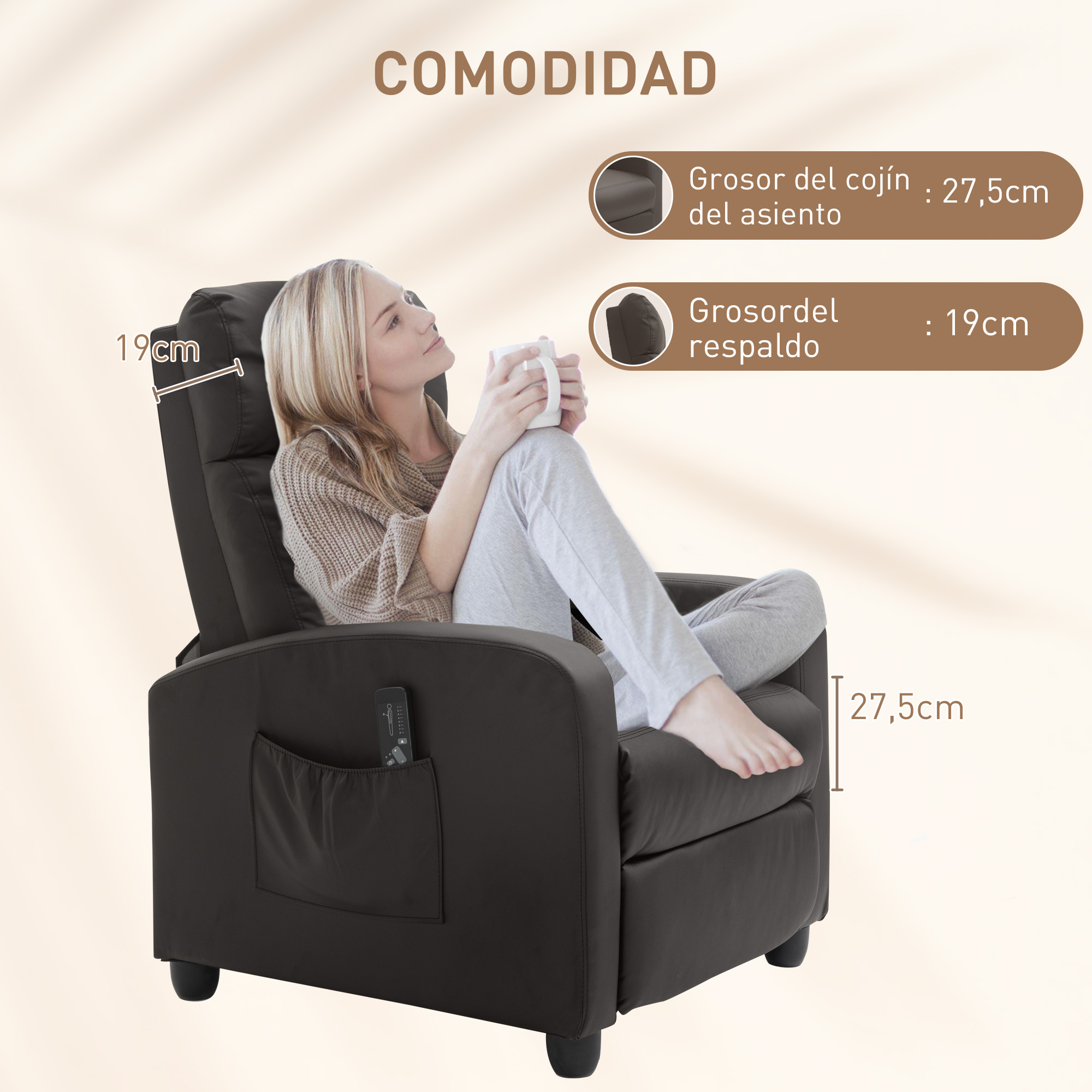 Una mujer sentada en un sillón reclinable, sosteniendo una taza. La silla es marrón oscuro con detalles de dimensiones. El texto dice 'COMODIDAD'.