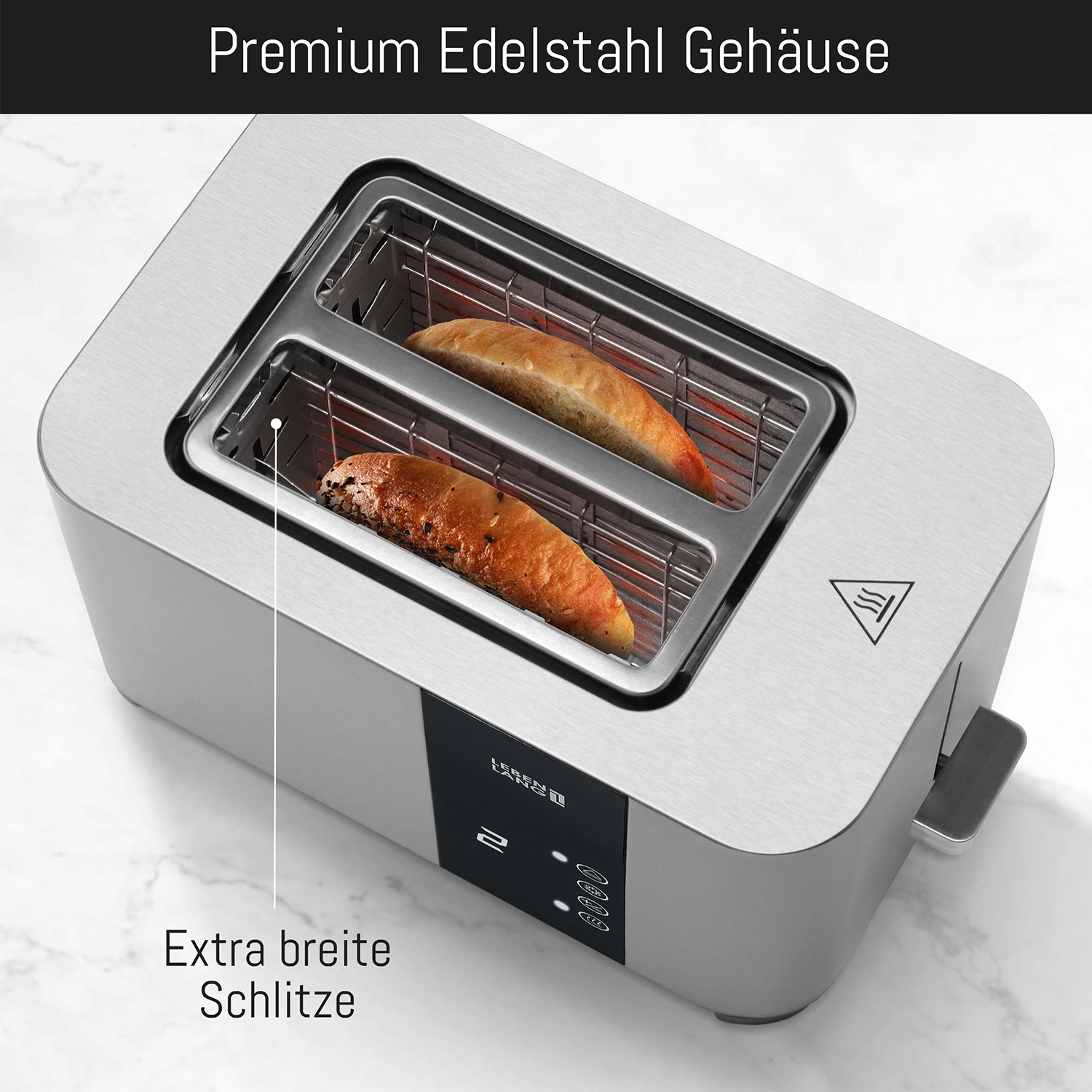 Ein silberner Toaster mit zwei Toastbrotscheiben. Der Toaster hat einen Hebel und Steuertasten.