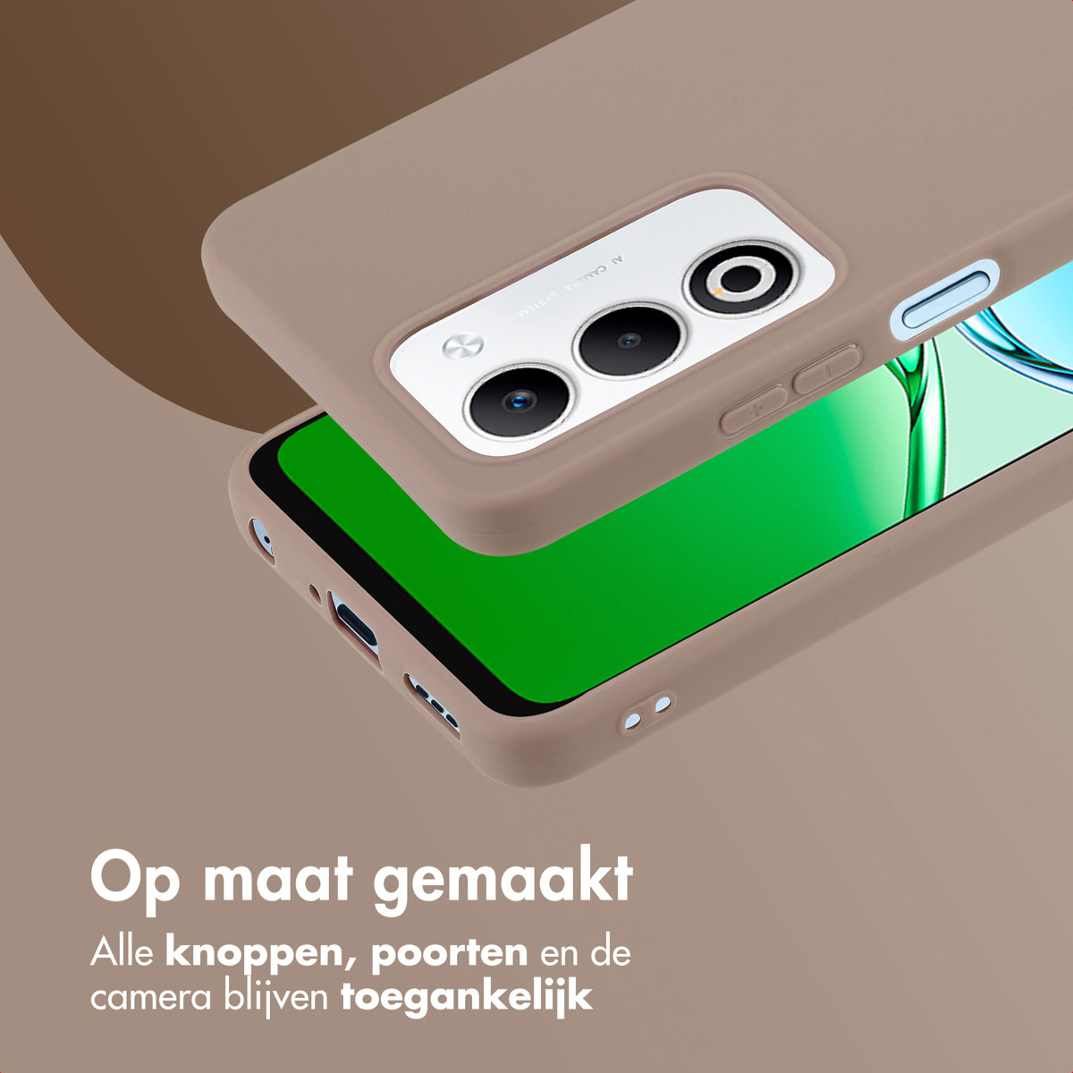 Tan telefoonhoesje over een telefoon met een groen scherm. De hoes heeft uitsparingen voor de camera en knoppen. Tekst onderaan.