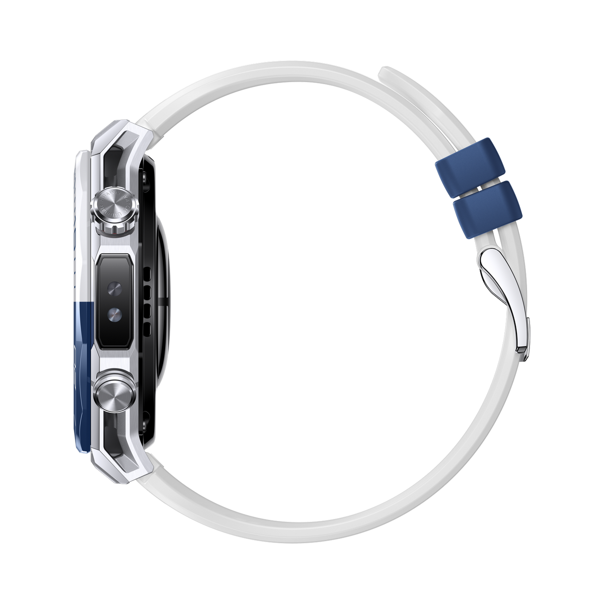 Widok z boku smartwatcha. Ma biały pasek z niebieskimi akcentami i srebrną kopertę. Tło jest czarne.